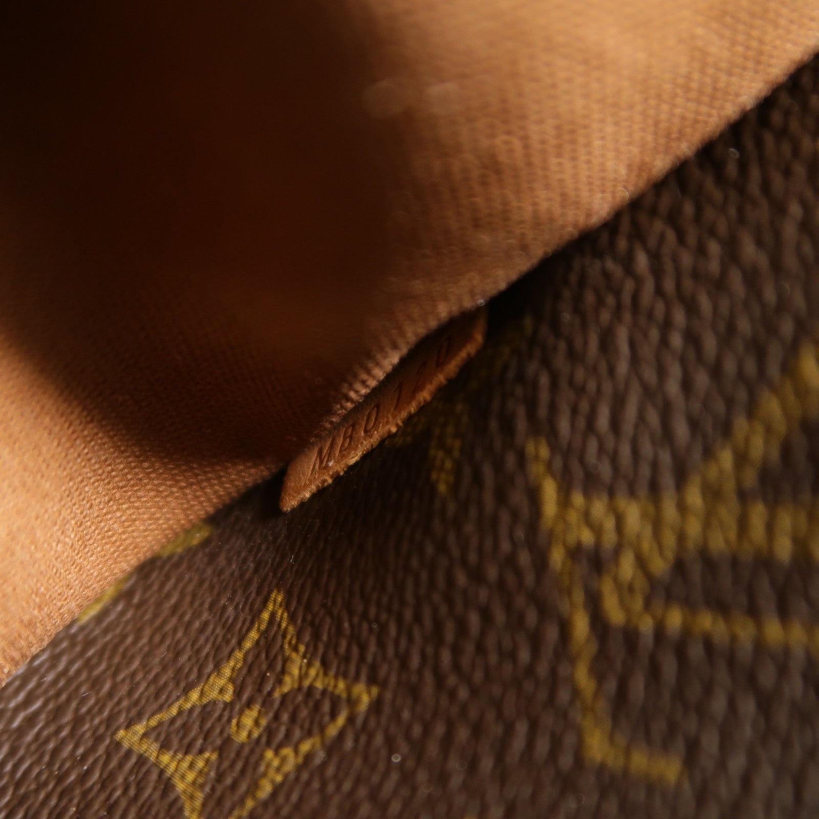 LOUIS VUITTON Monogram Totally MM肩背袋
