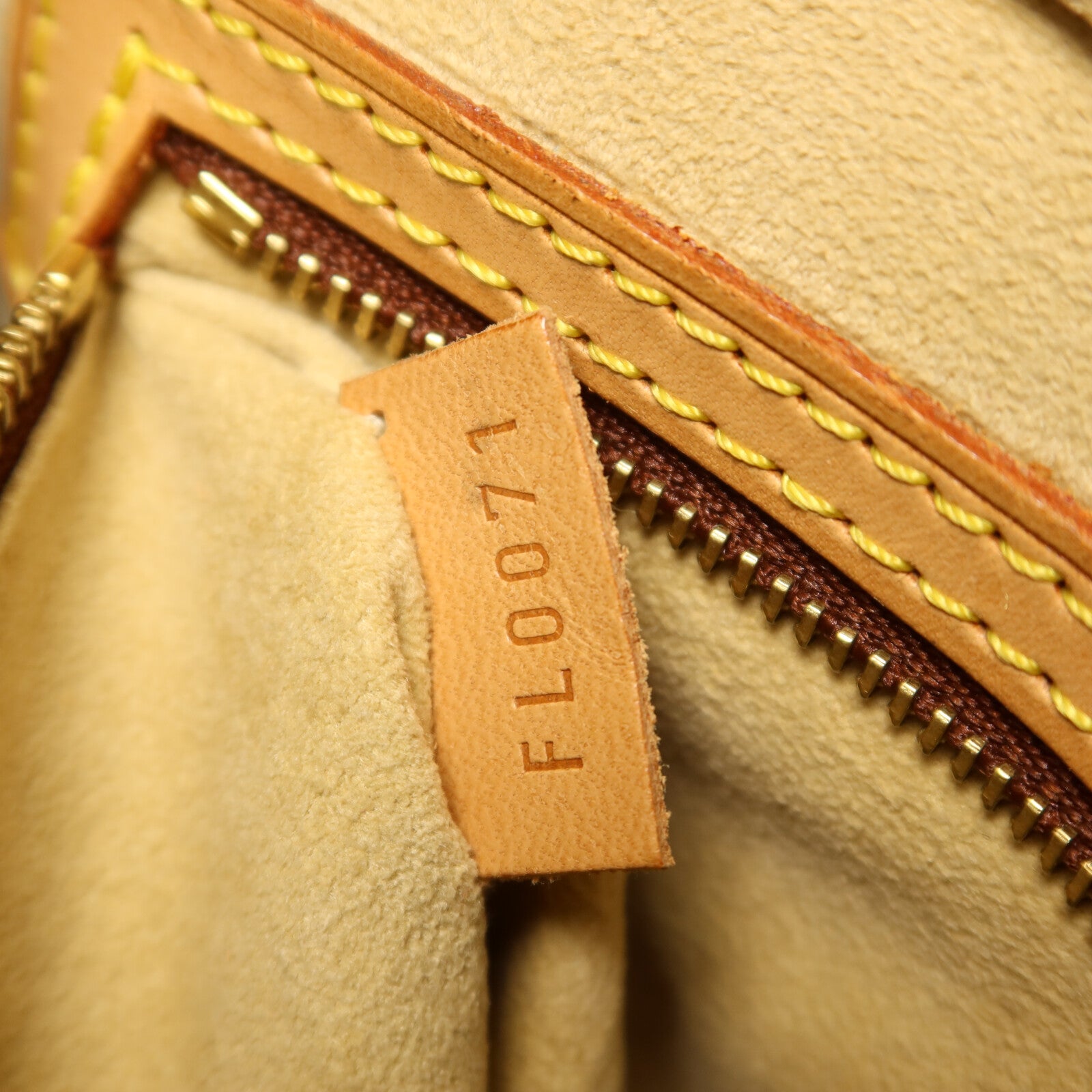 LOUIS VUITTON Monogram Looping MM肩背袋