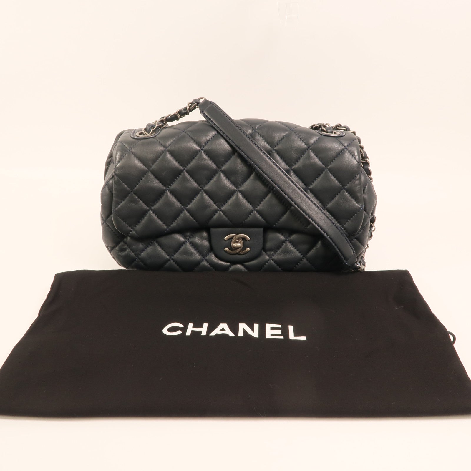 CHANEL 羊皮皮革Shoulder Bag銀扣鏈帶肩背袋
