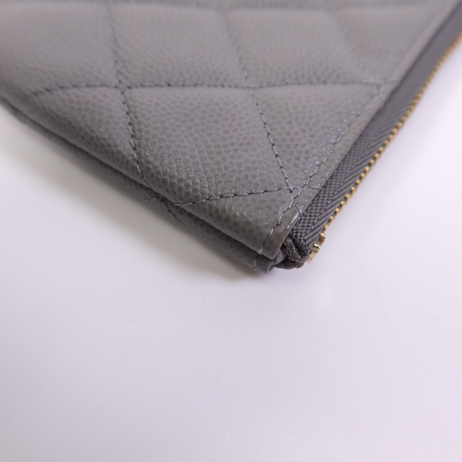 CHANEL 牛皮皮革Pouch金扣手拿包