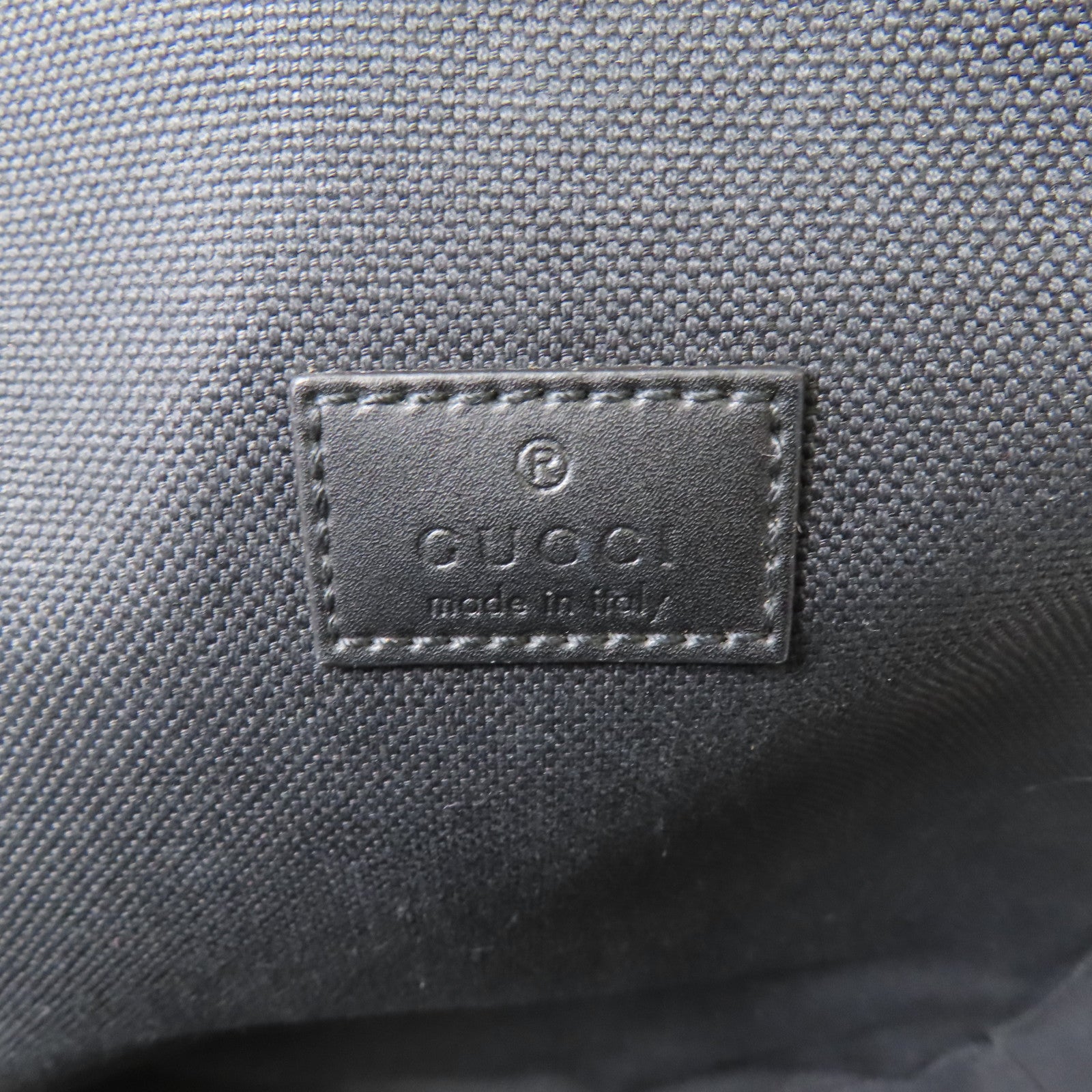 GUCCI 塗層帆布Black Sling Backpack銀扣斜孭袋