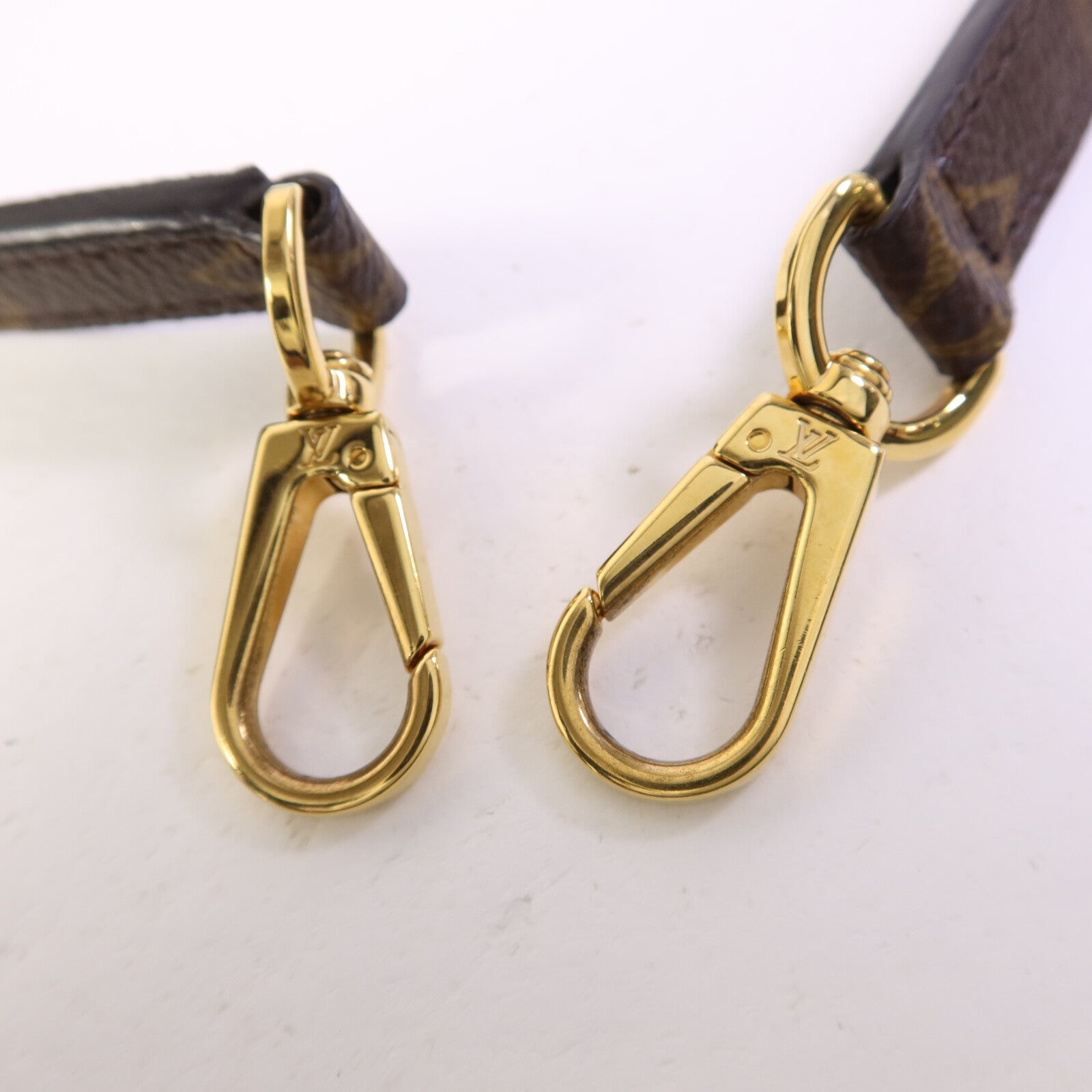 LOUIS VUITTON Monogram Montaigne BB金扣手挽肩背兩用袋棕色