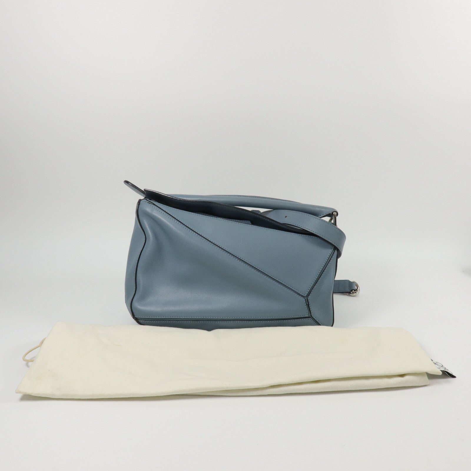 LOEWE 牛皮皮革Puzzle Medium手挽肩背兩用袋