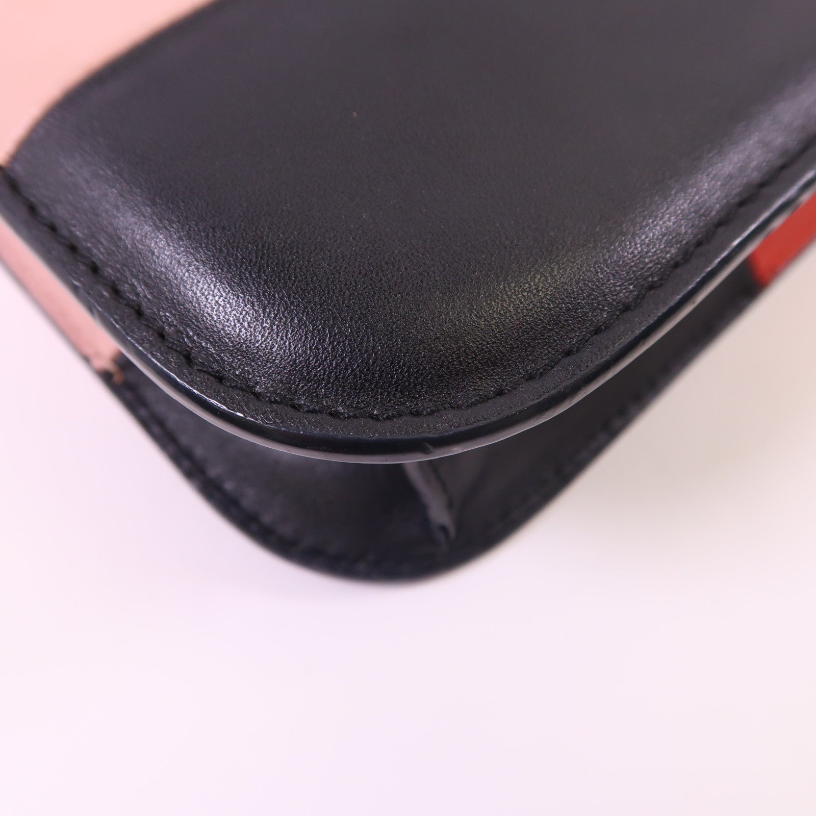 Valentino 牛皮皮革Garavani Glam Lock金扣鏈帶肩背袋