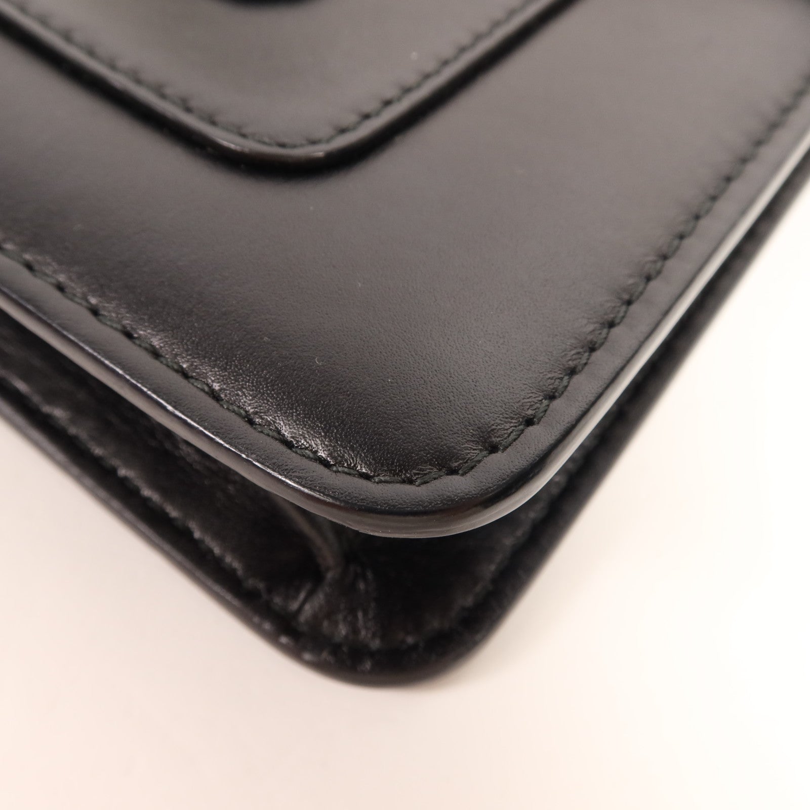 BVLGARI 牛皮皮革Chain Shoulder金扣鏈帶肩背袋