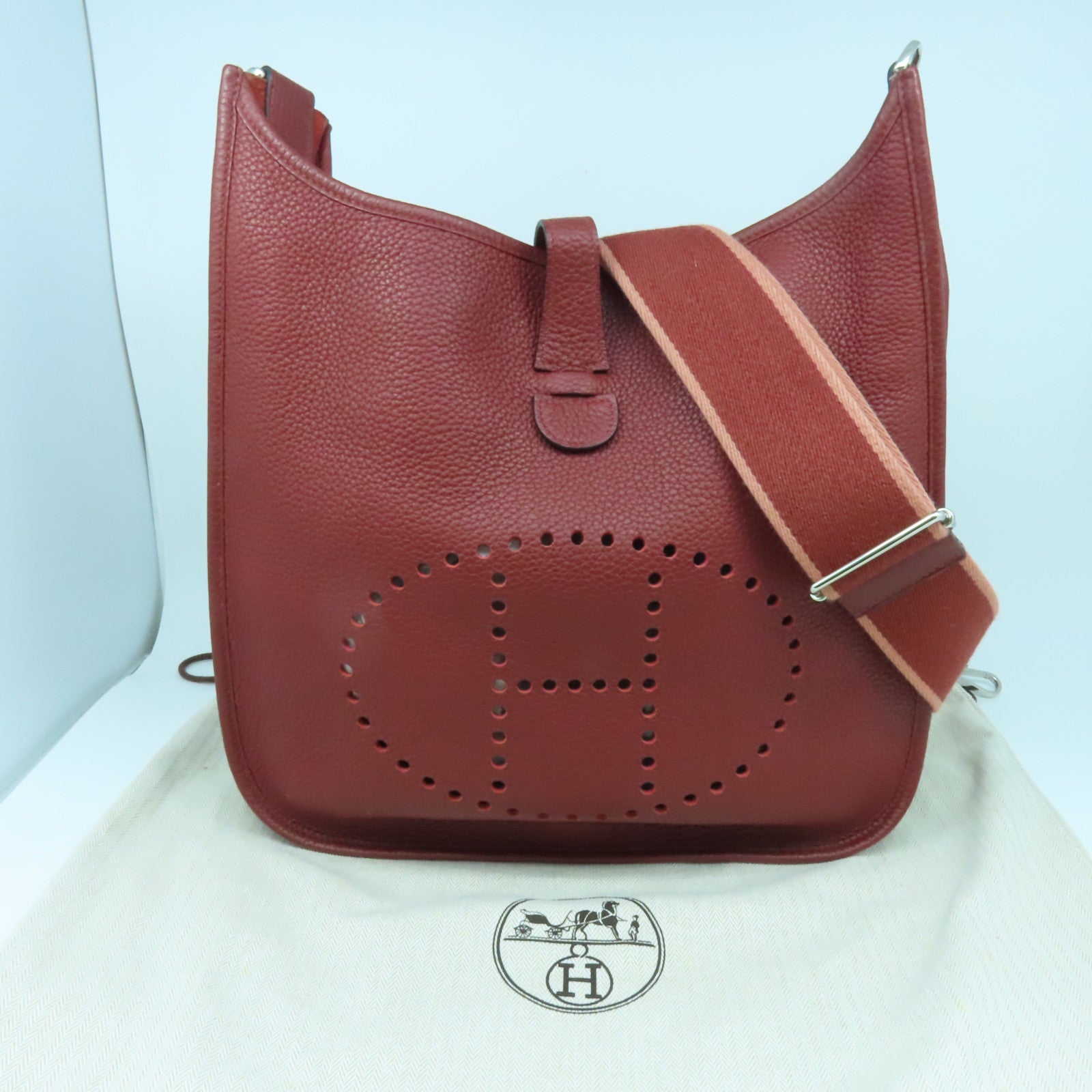 HERMES 【激減優惠】Clemence皮革Evelyne GM銀扣肩背袋Rouge H愛馬仕紅色