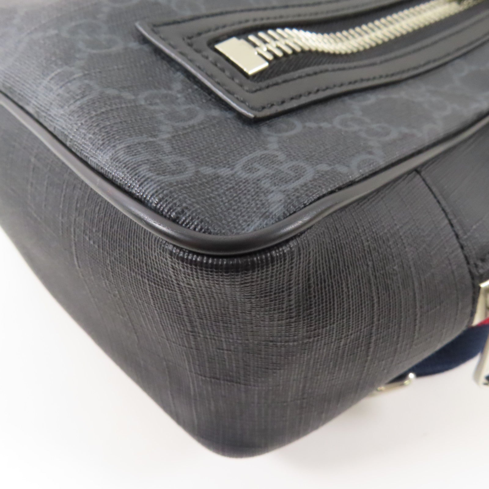 GUCCI 塗層帆布Black Sling Backpack銀扣斜孭袋