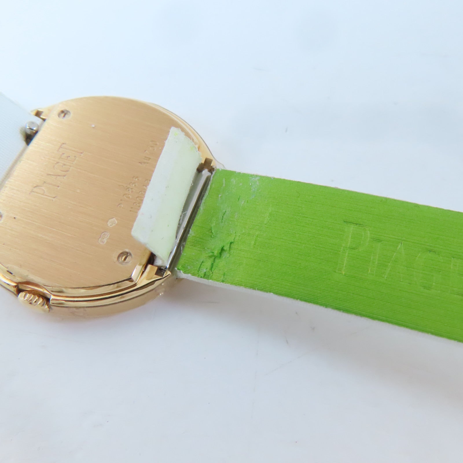 PIAGET Possession 18K玫瑰金/鑽石手錶石英機芯白色/金色