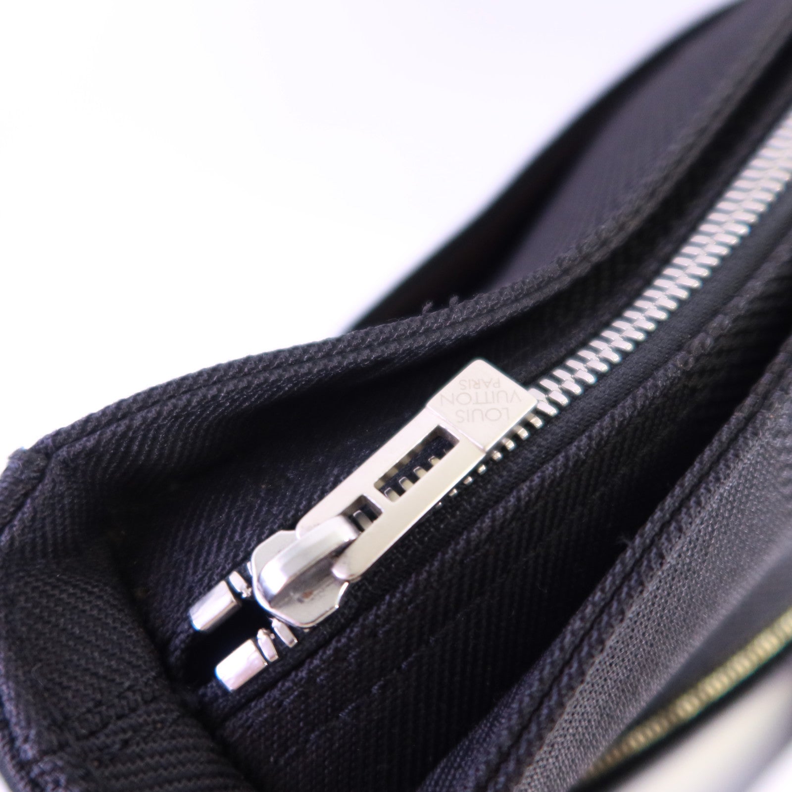 LOUIS VUITTON Damier Geant Companion銀扣肩背袋