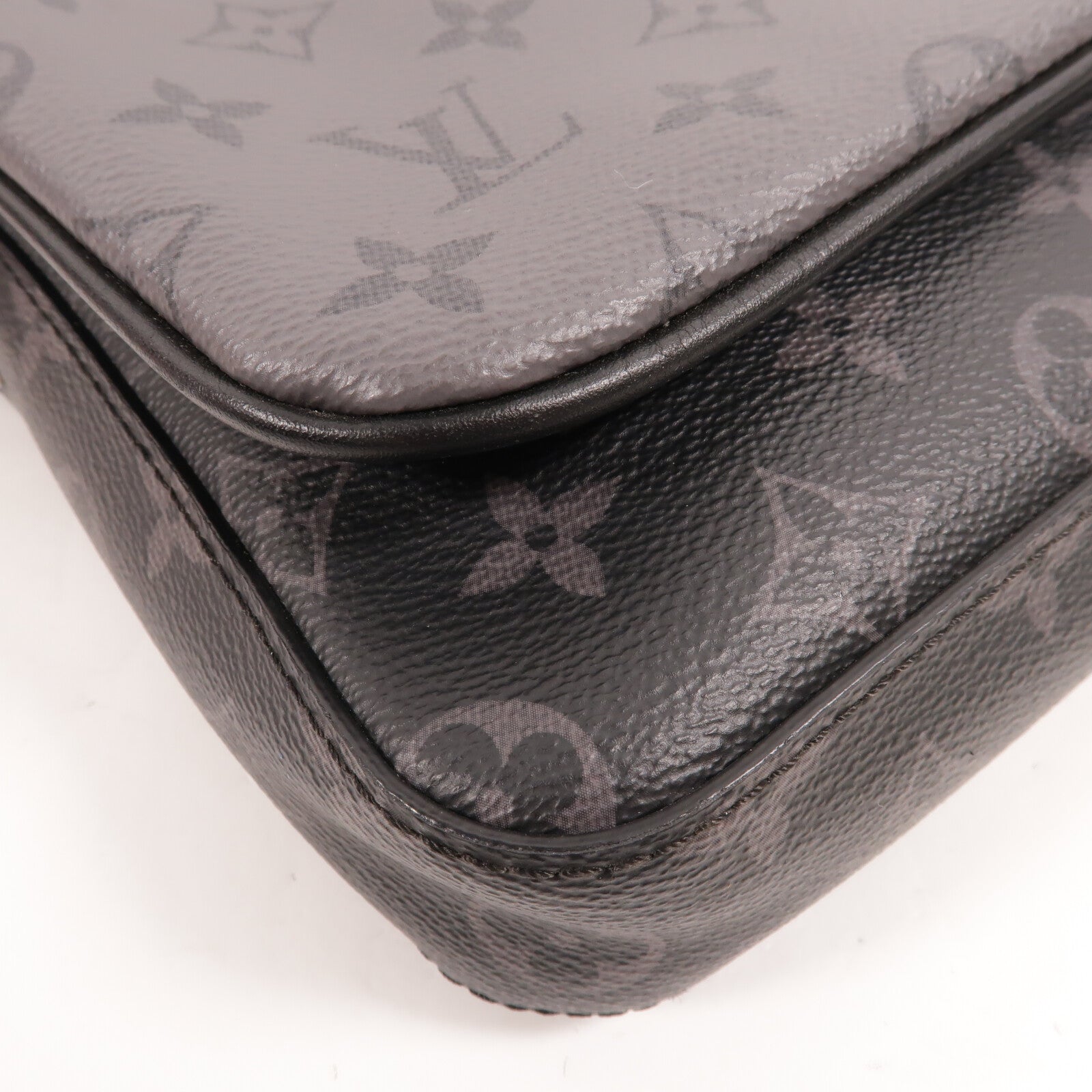 LOUIS VUITTON Monogram Eclipse Reverse Trio Messenger肩背袋