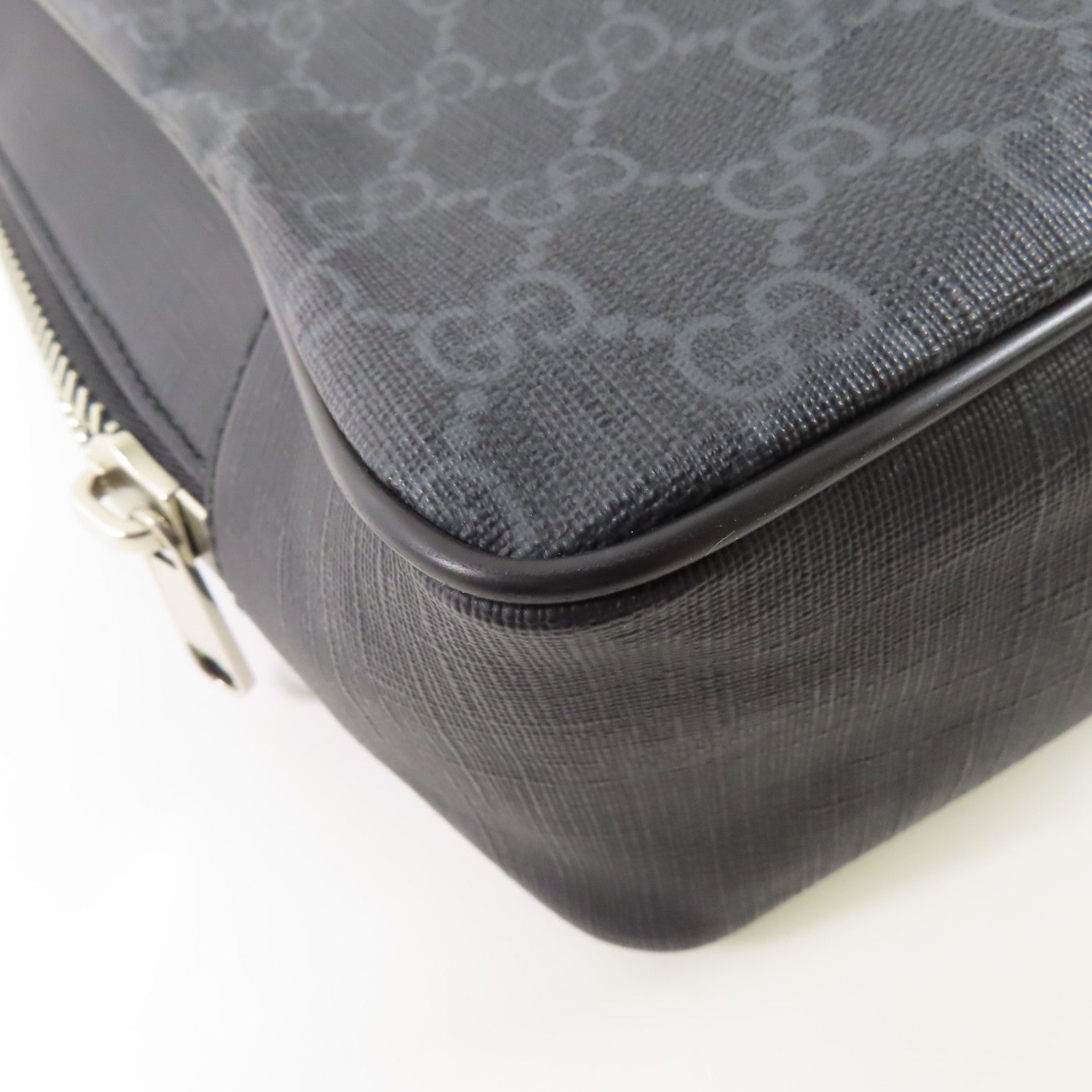 GUCCI 塗層帆布Black Sling Backpack銀扣斜孭袋