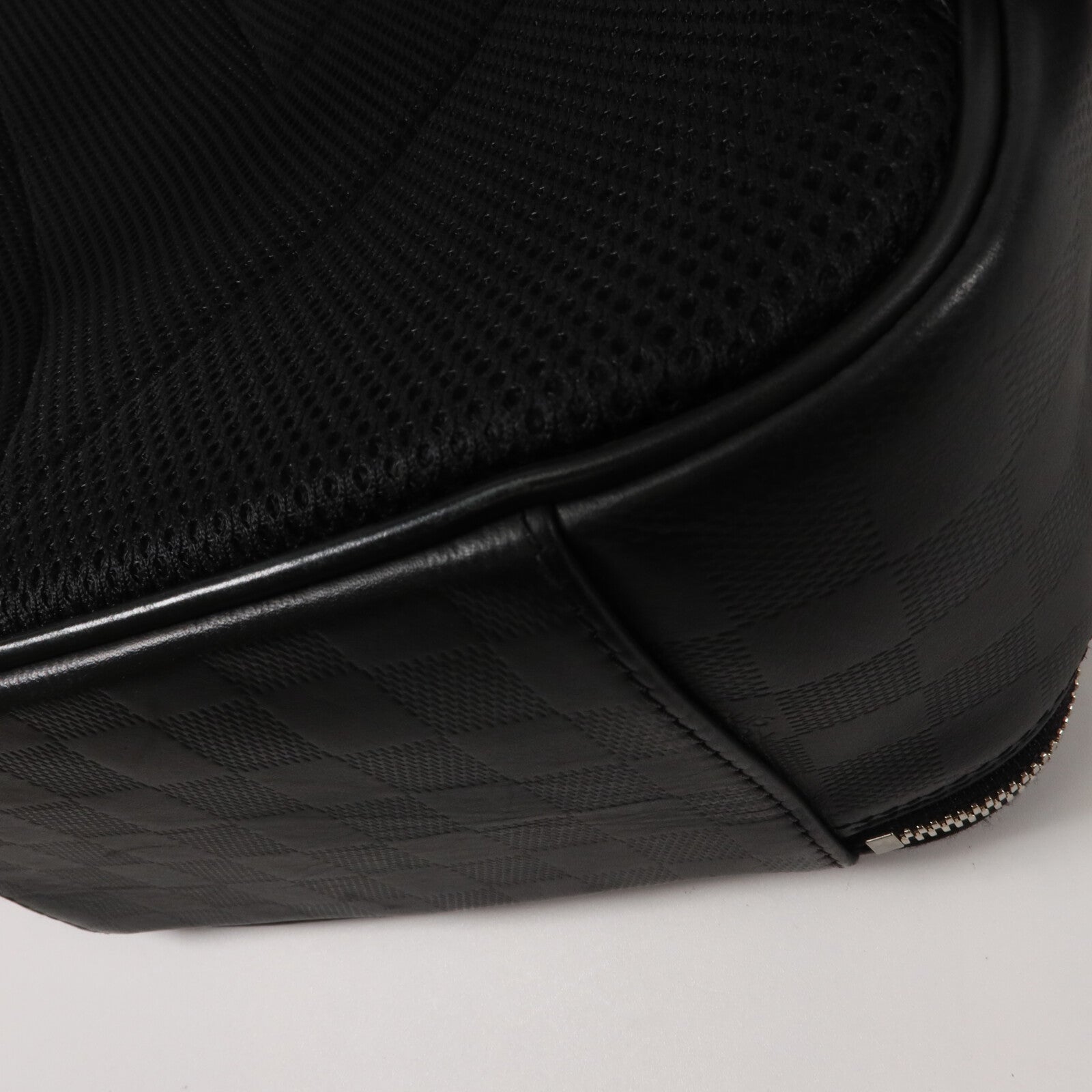 LOUIS VUITTON Damier Infini Michael Backpack NV2背包