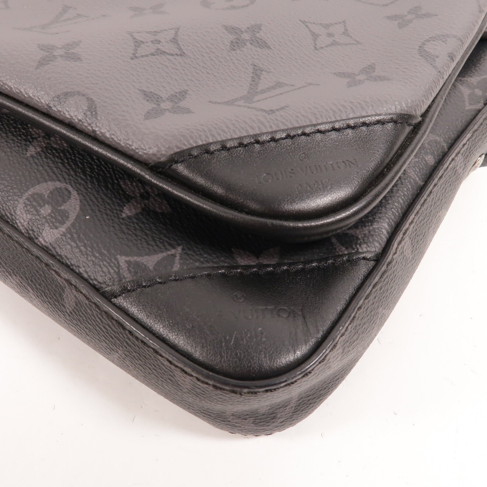 LOUIS VUITTON Monogram Eclipse Reverse Trio Messenger肩背袋