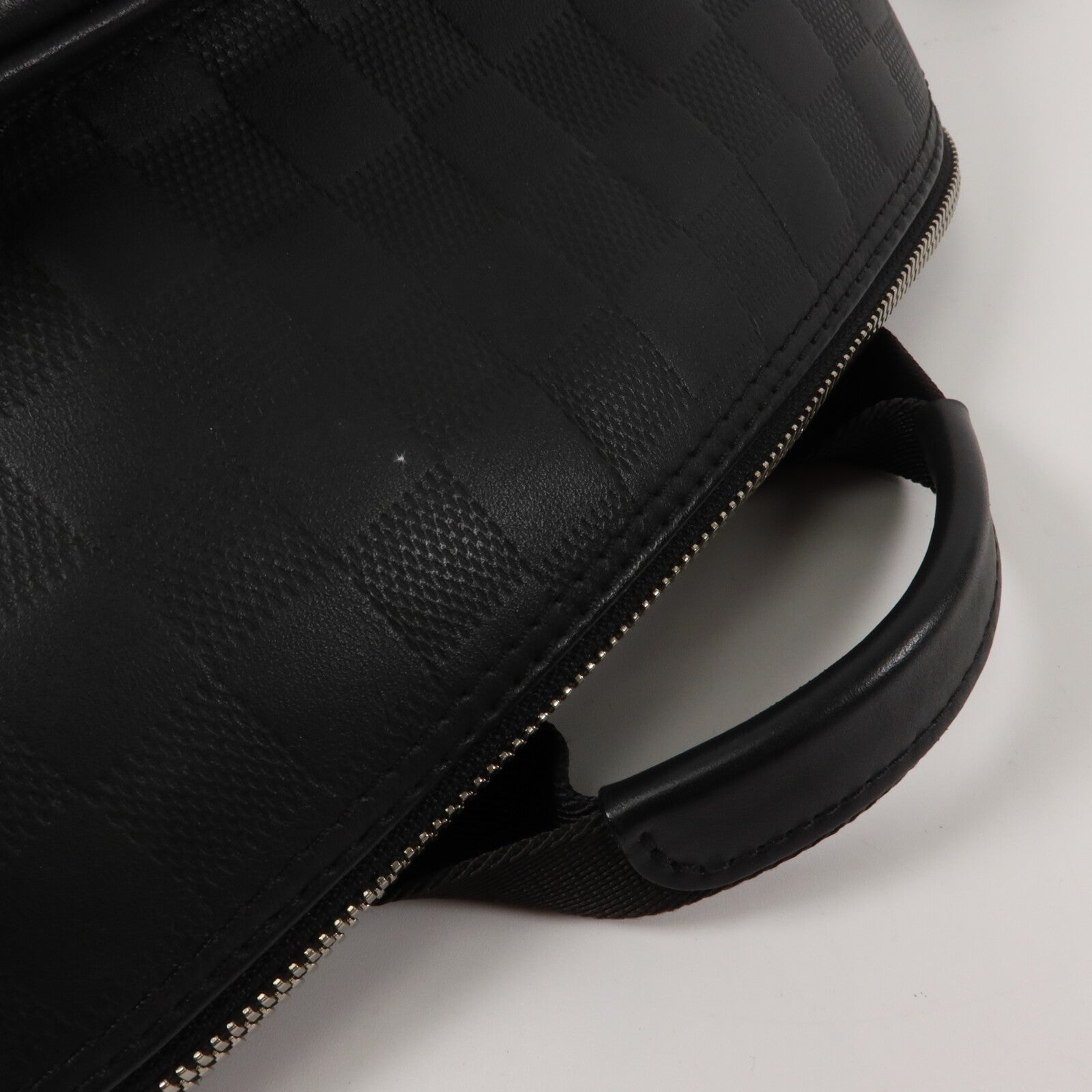 LOUIS VUITTON Damier Infini Michael Backpack NV2背包