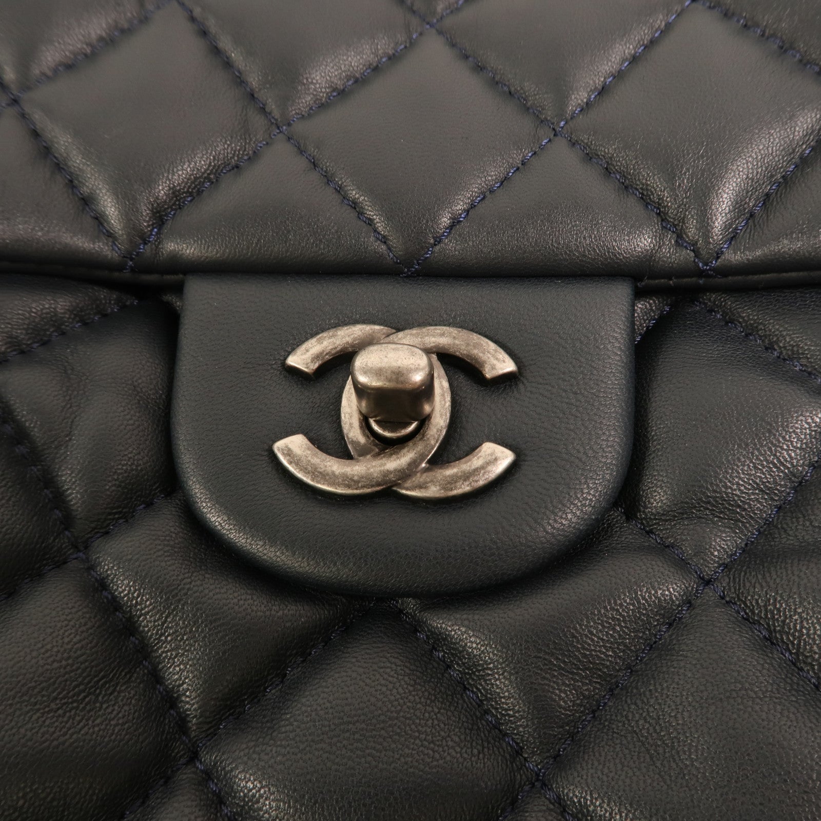 CHANEL 羊皮皮革Shoulder Bag銀扣鏈帶肩背袋
