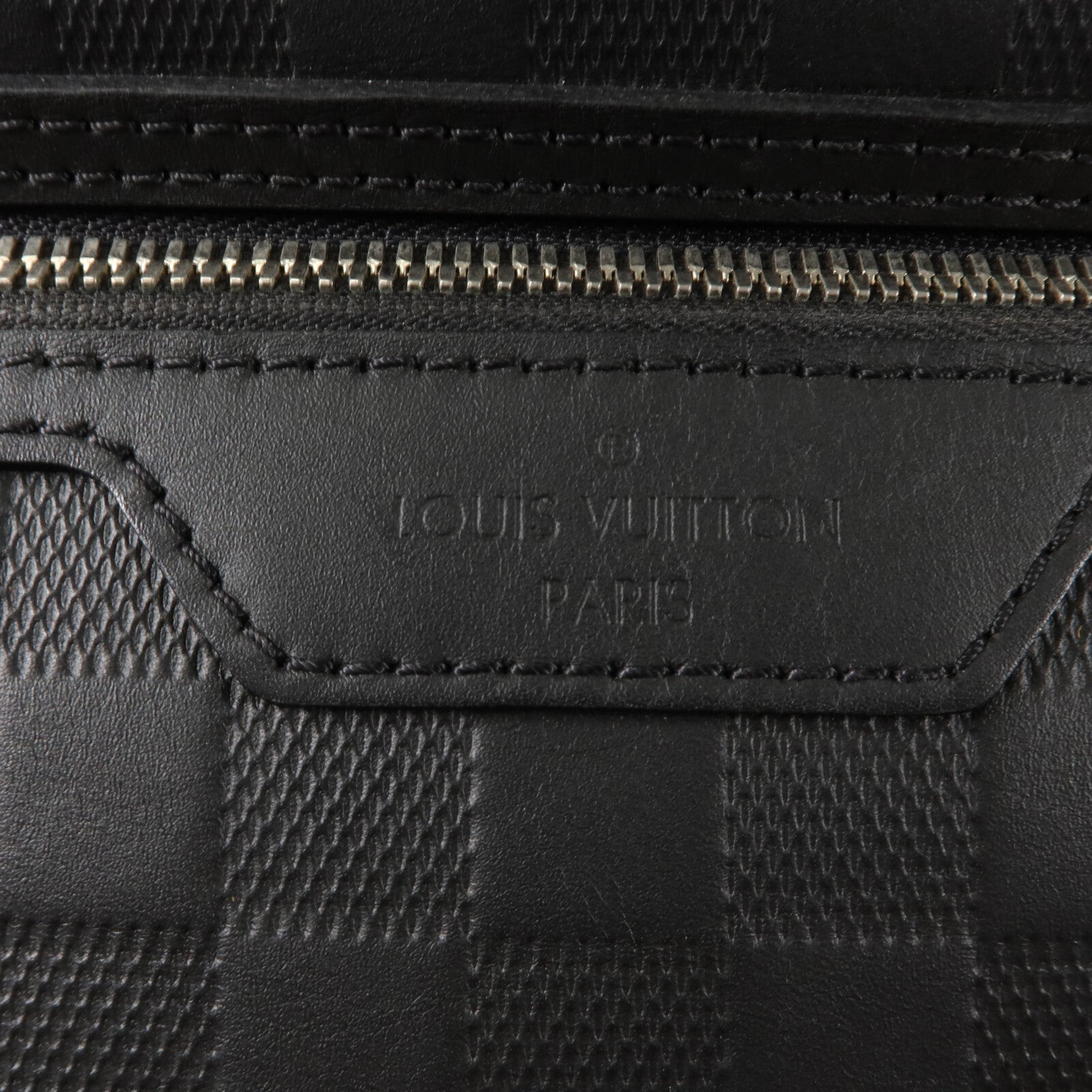 LOUIS VUITTON Damier Infini Michael Backpack NV2背包