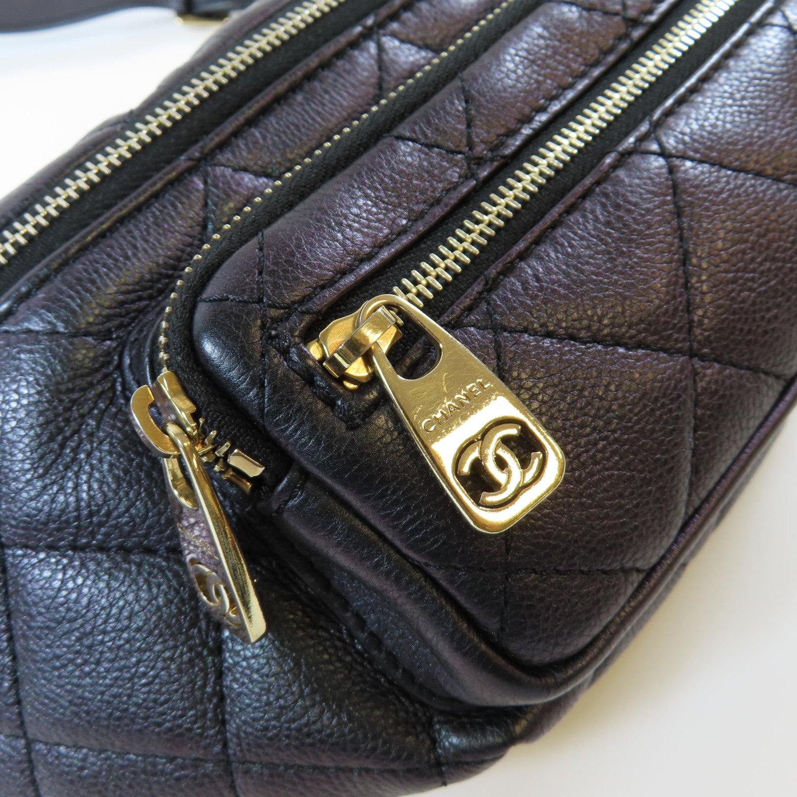 CHANEL 菱格牛皮皮革Waist Bag金扣腰包深紫色