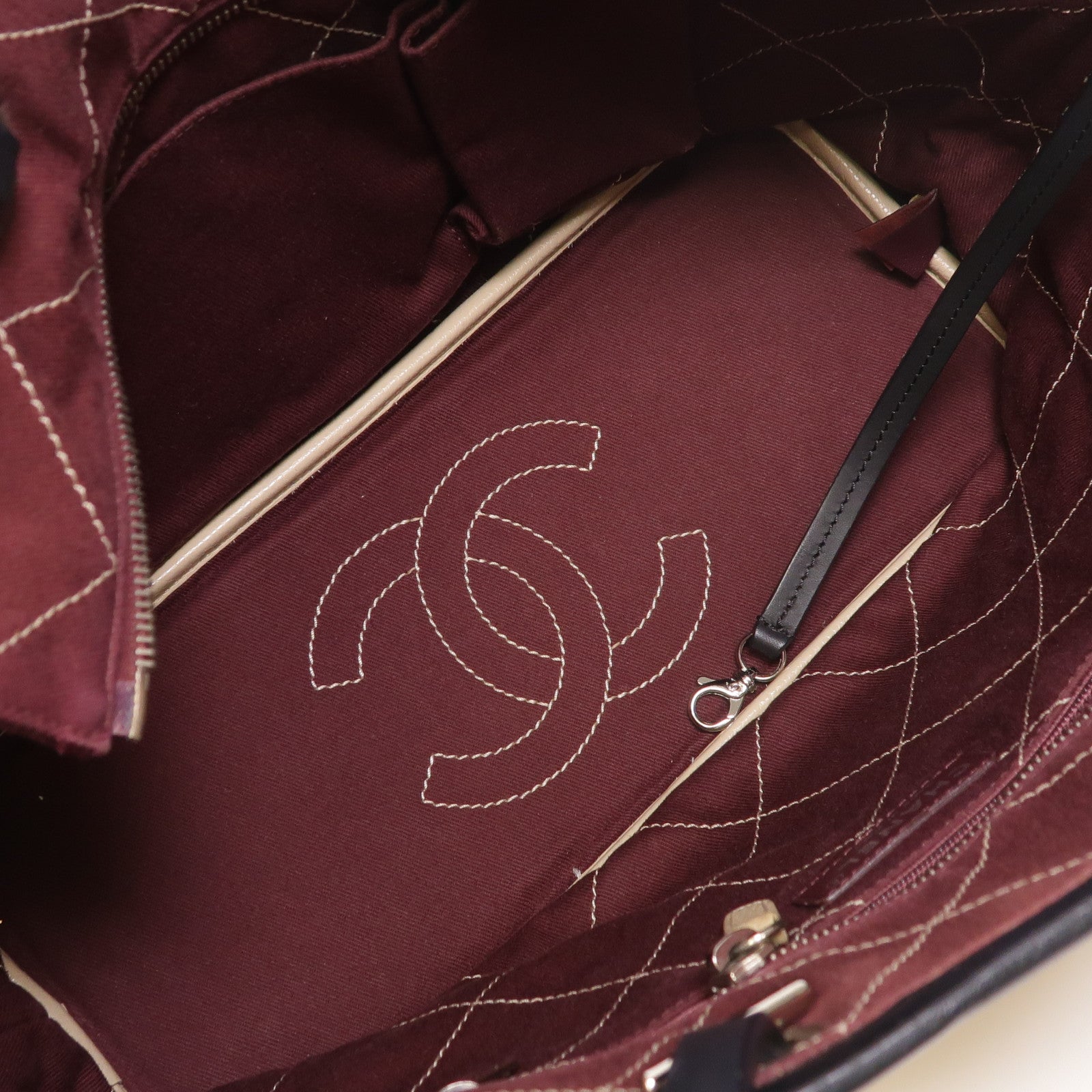 CHANEL 牛皮皮革Tote Bag銀扣肩背袋
