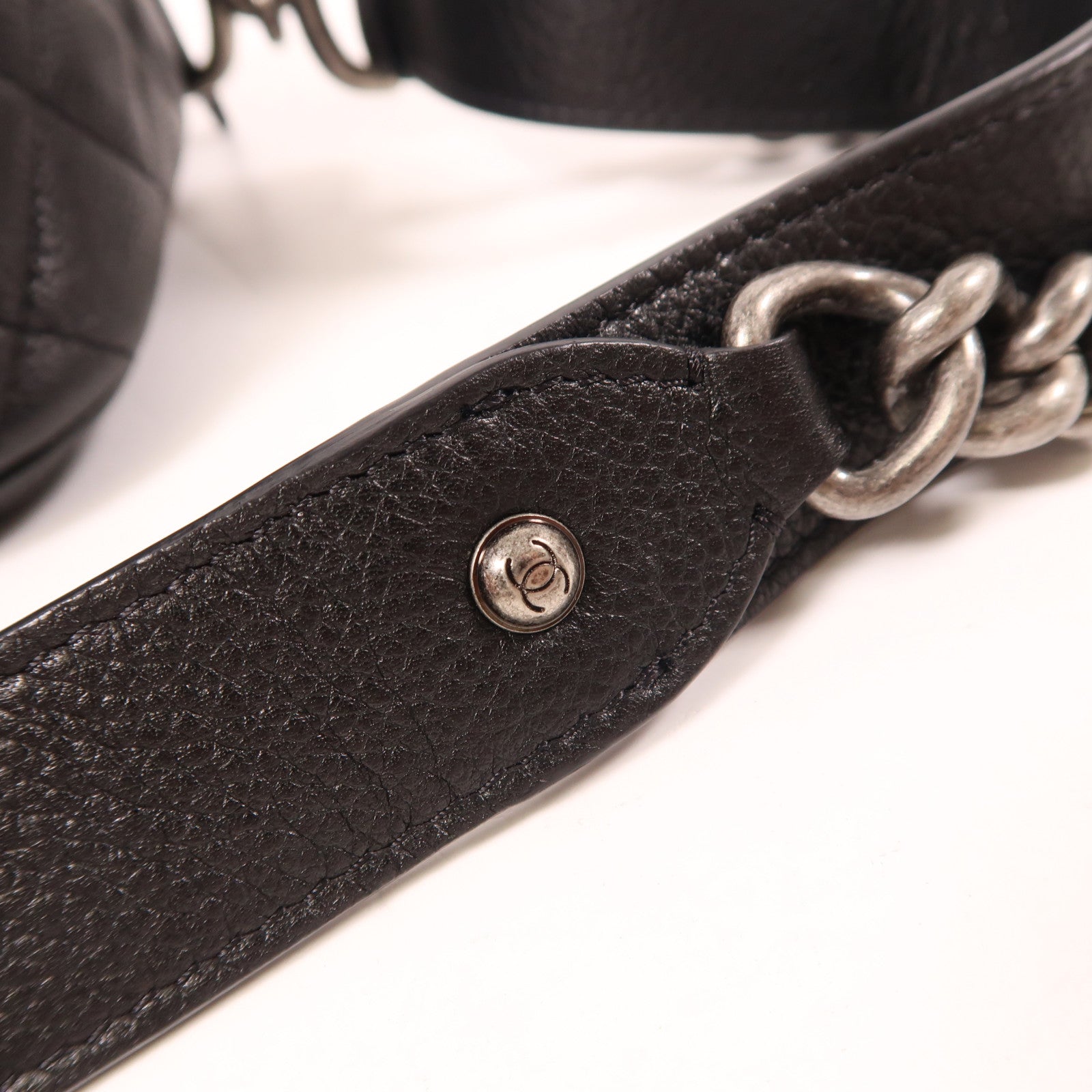 CHANEL 牛皮皮革Chain Shoulder銀扣肩背袋