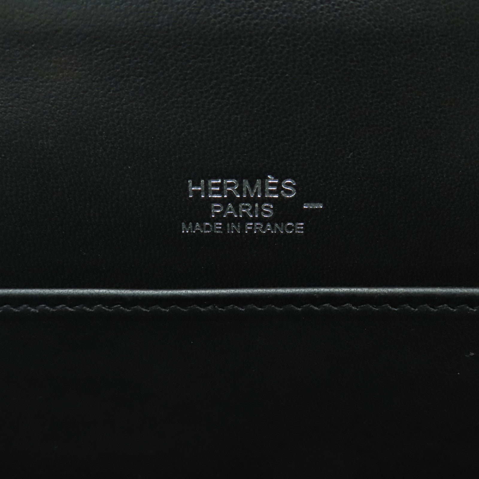 HERMES 【清倉大減價】牛皮皮革Space Malice Bag銀扣肩背袋黑色/多色