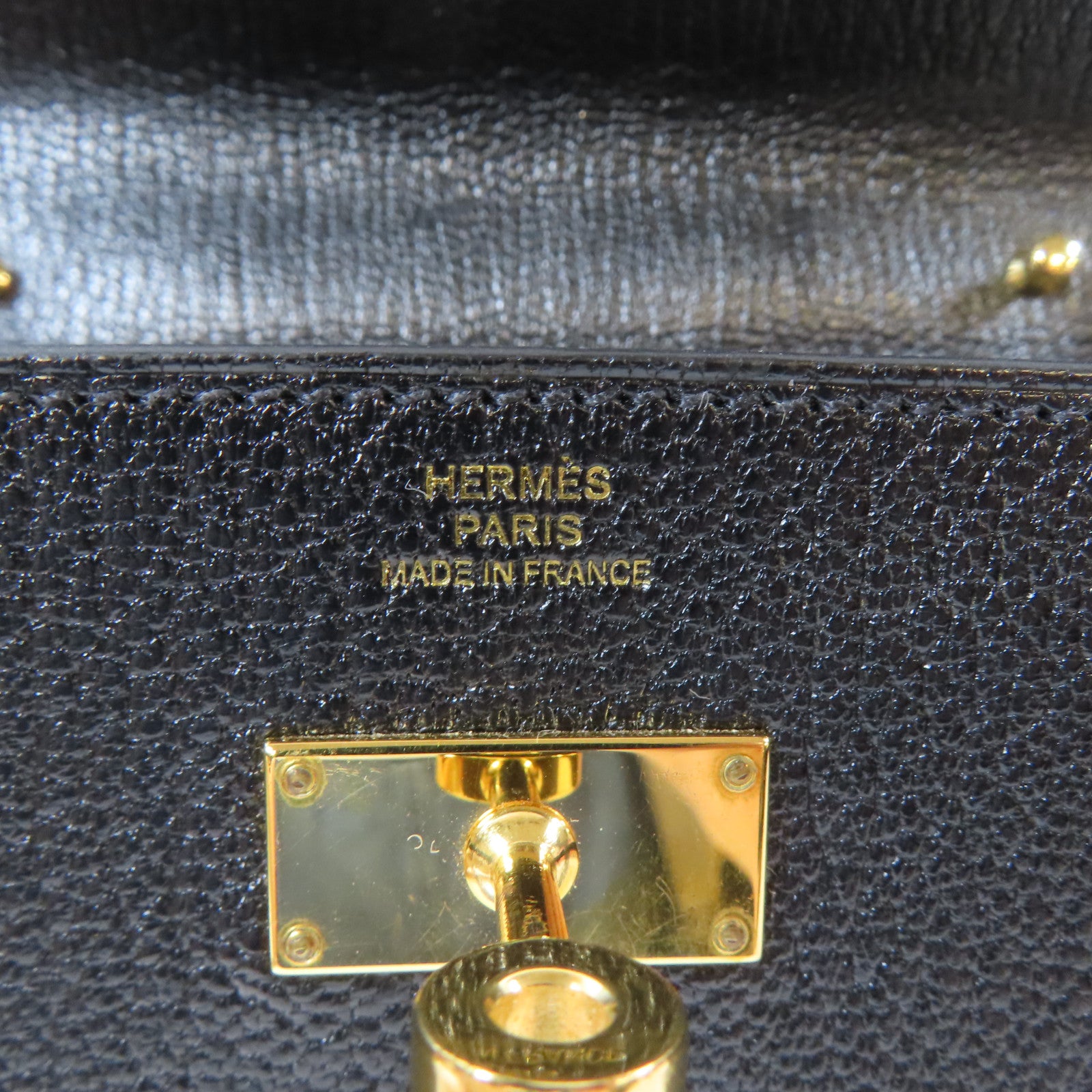 HERMES Chevre皮革Kelly To Go金扣肩背袋Noir黑色