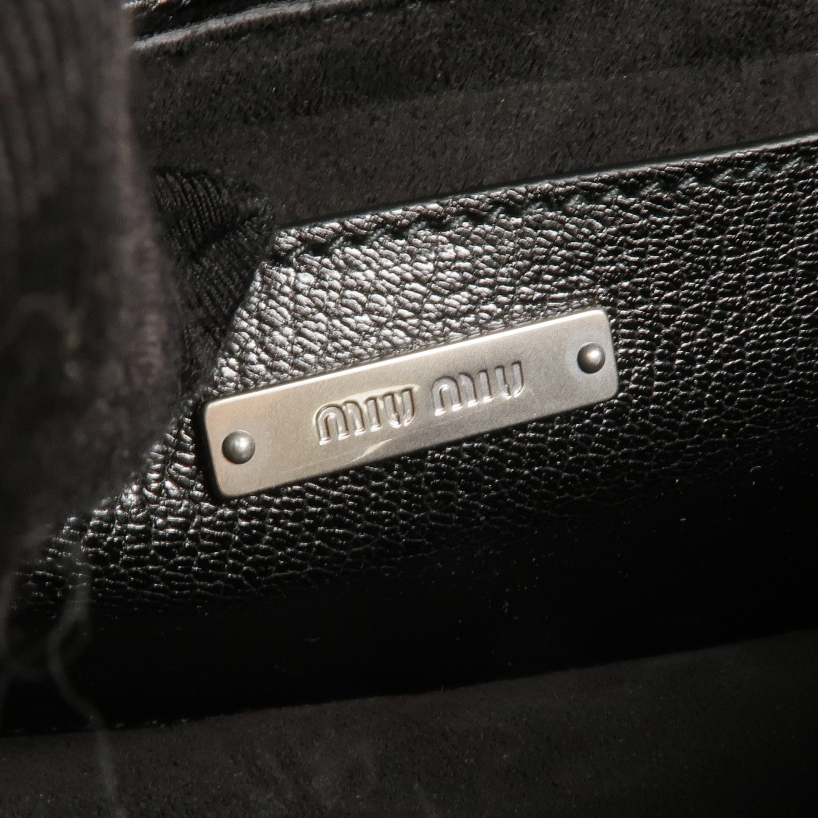 Miu Miu 山羊皮皮革Shoulder Bag銀扣肩背袋