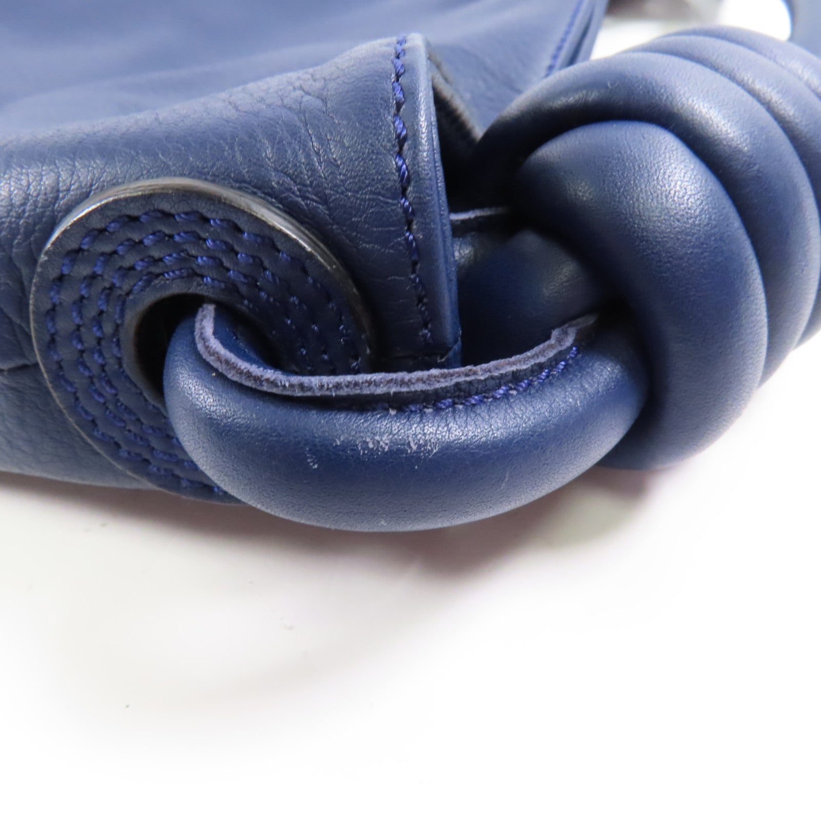 LOEWE 牛皮皮革Flamenco Knot Hobo銀扣肩背袋