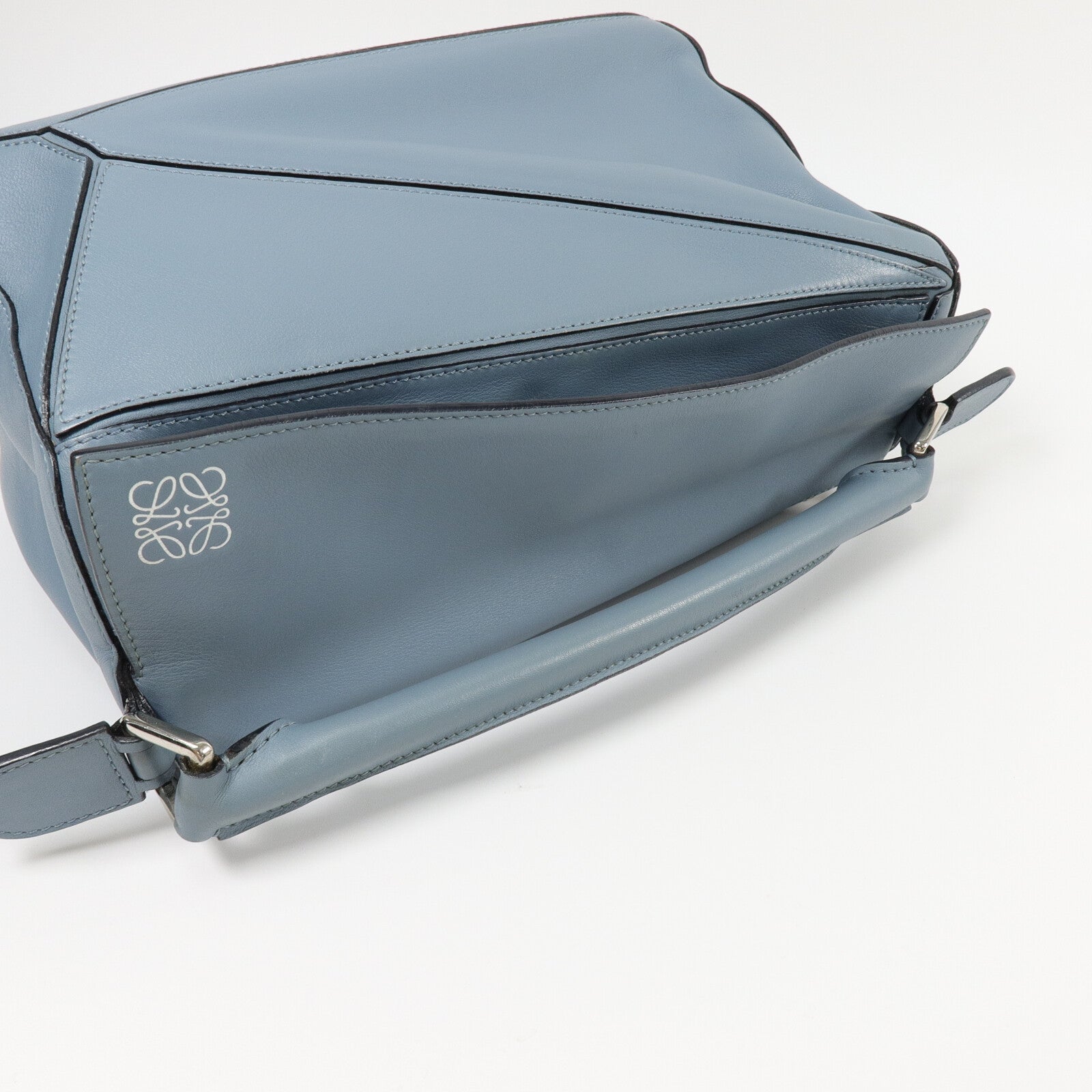 LOEWE 牛皮皮革Puzzle Medium手挽肩背兩用袋