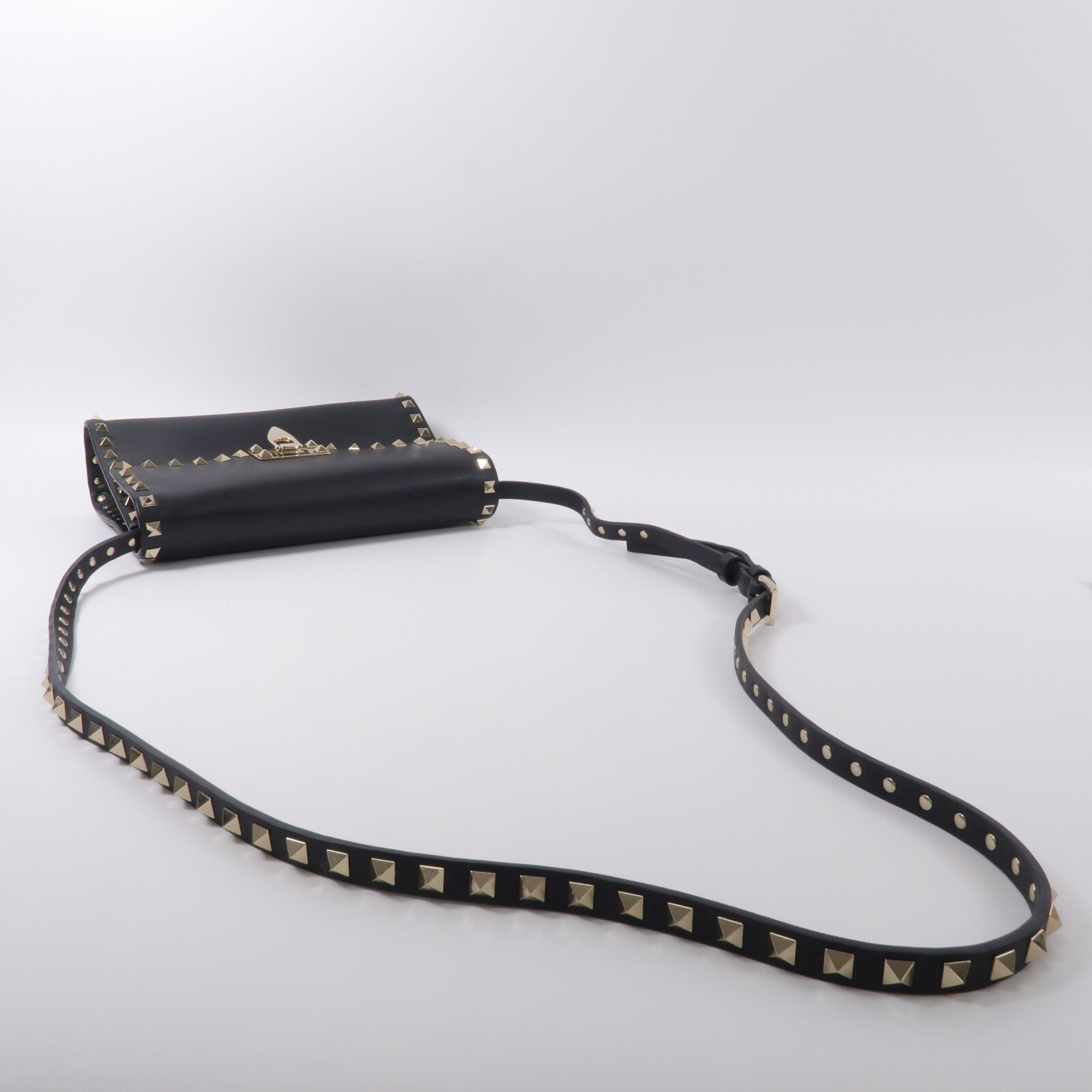 Valentino 牛皮皮革Rockstud Corssbody肩背袋
