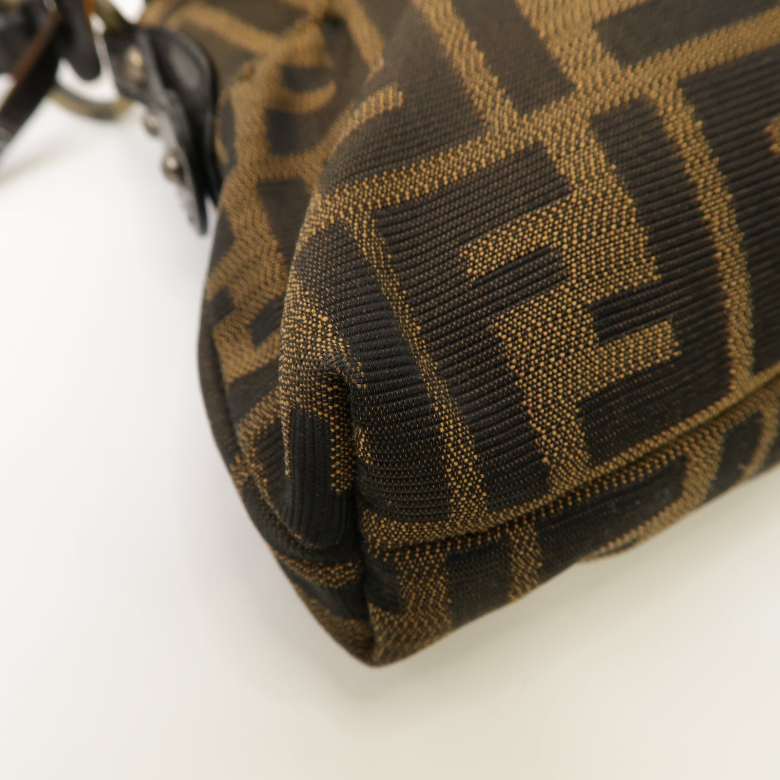 FENDI 帆布Chef Shoulder Bag金扣肩背袋啡色