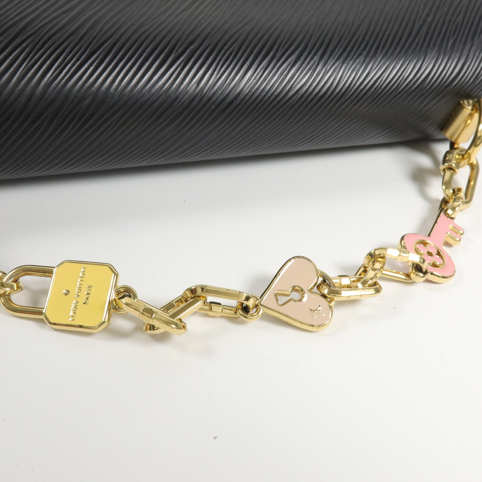 LOUIS VUITTON Epi Twist MM Love Lock手挽肩背兩用袋