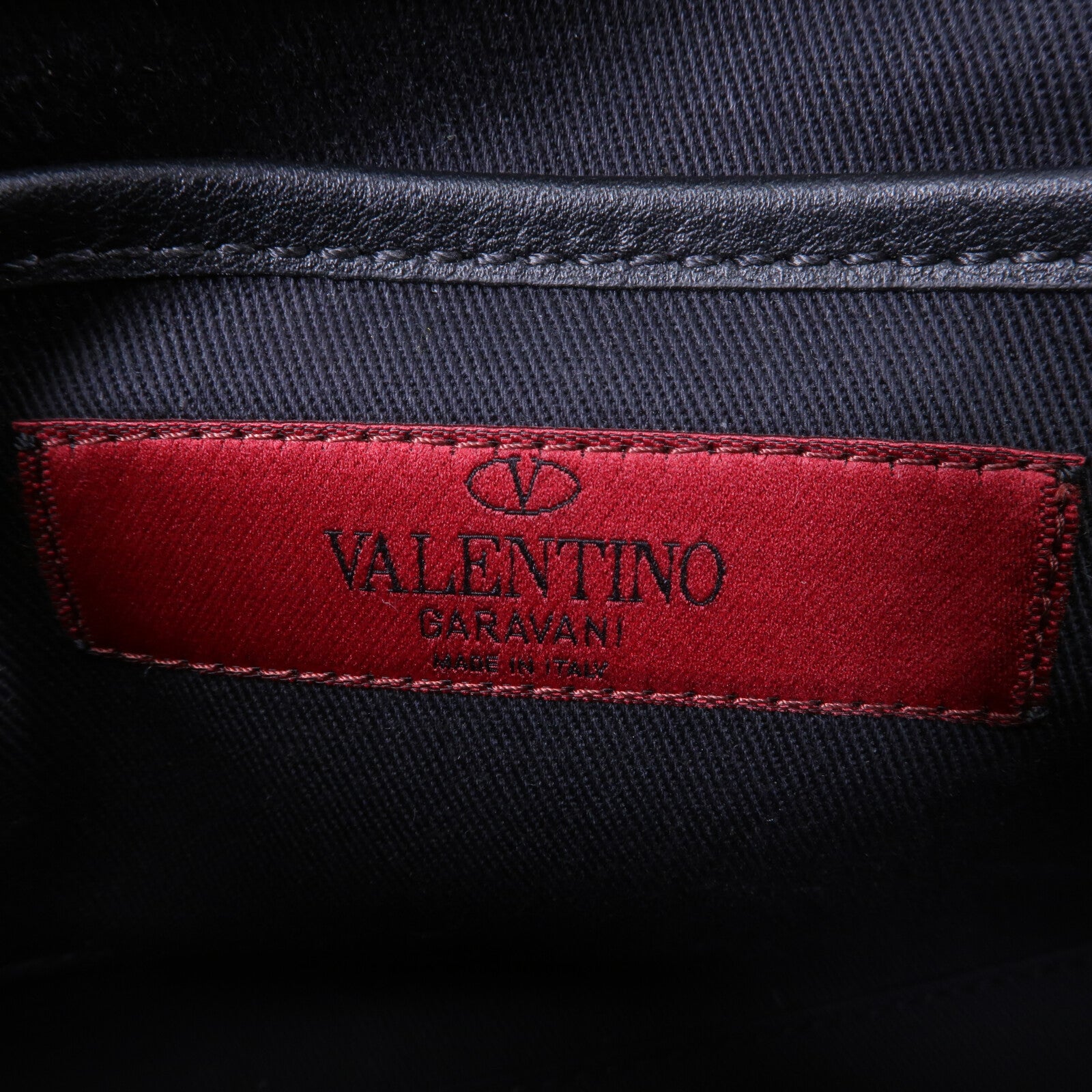 Valentino 牛皮皮革Rockstud Corssbody肩背袋