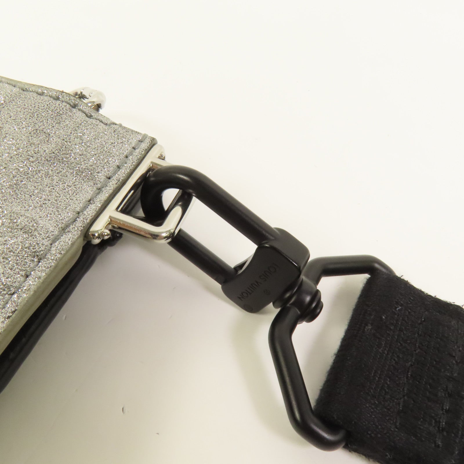 LOUIS VUITTON Damier Trio pouch肩背袋
