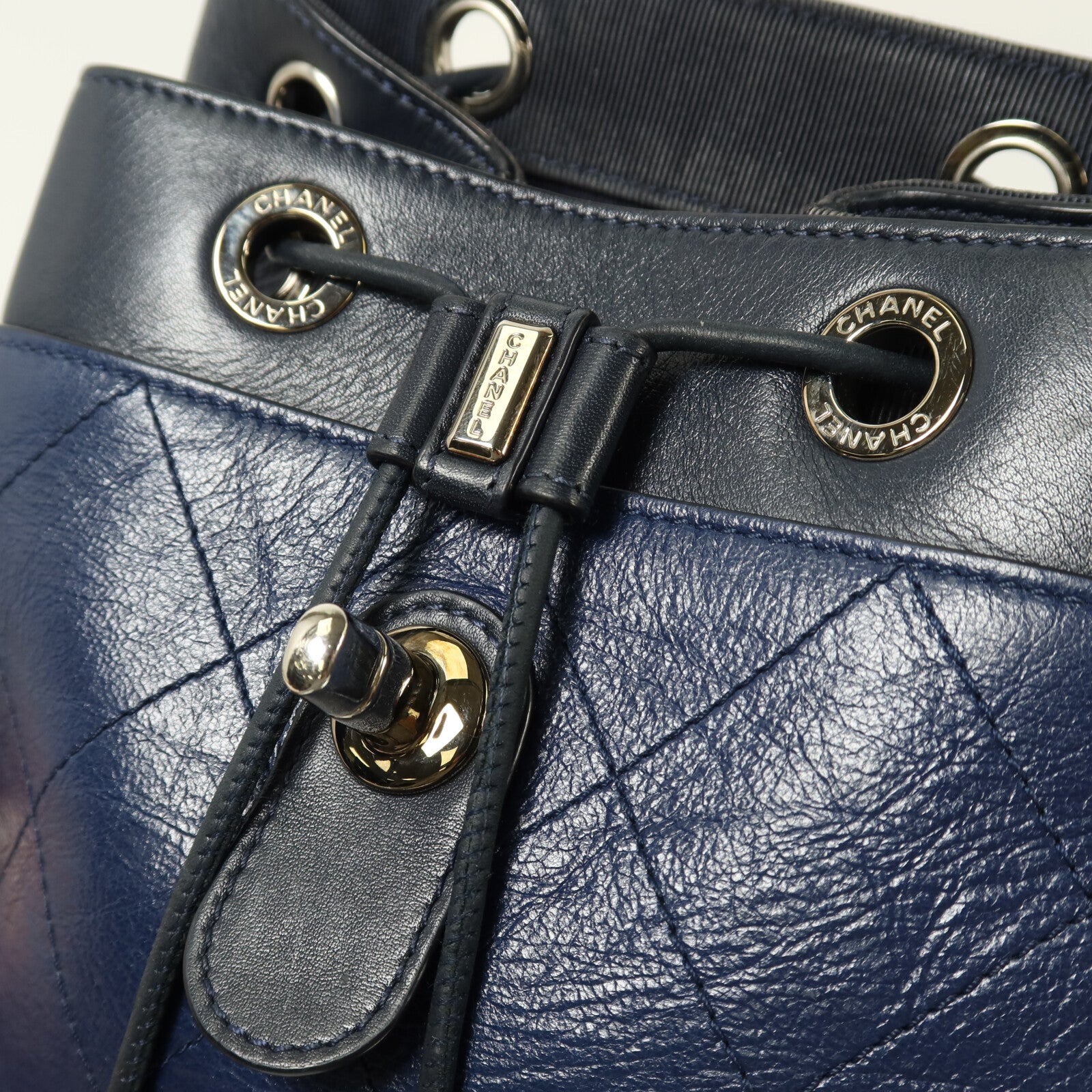 CHANEL 牛皮皮革Backpack銀扣鏈帶背包