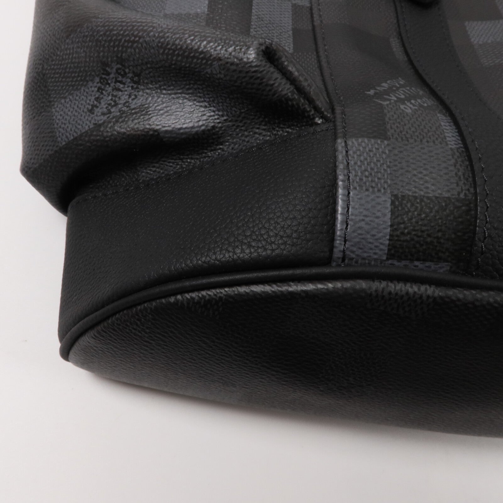 LOUIS VUITTON Damoflage Christopher MM背包