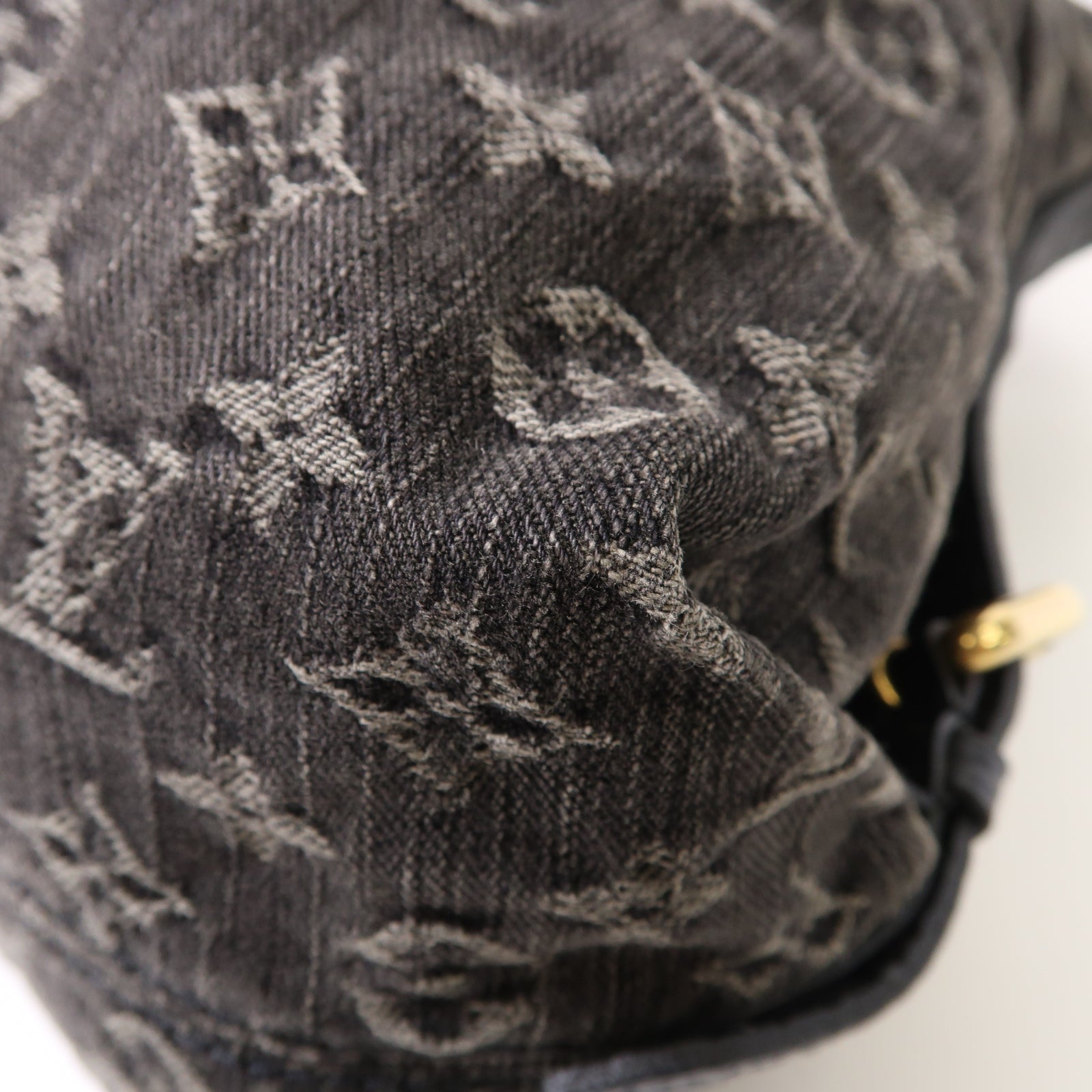 LOUIS VUITTON Monogram Denim Neo Cabby MM金扣肩背袋黑色