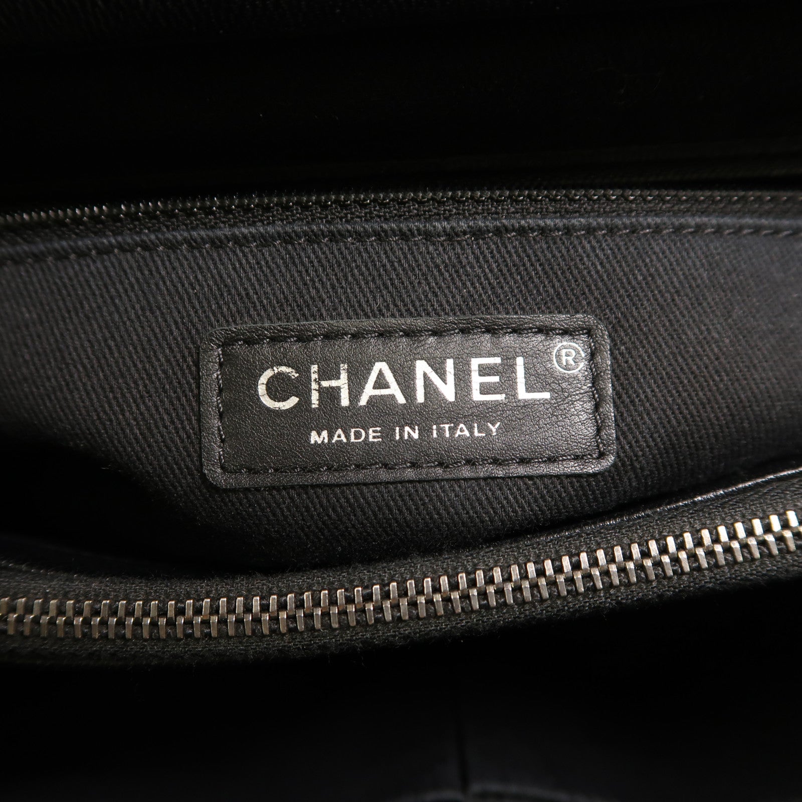 CHANEL 牛皮皮革Tote Bag銀扣肩背袋