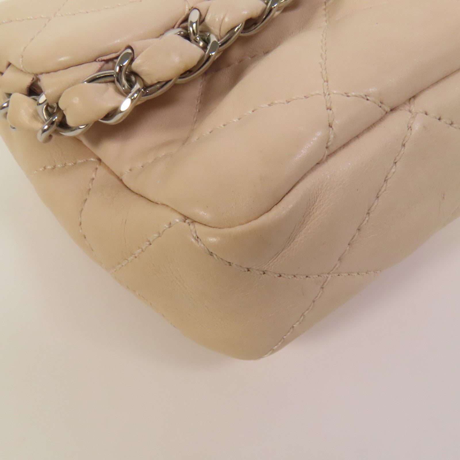 CHANEL 牛皮皮革Chain Shoulder銀扣肩背袋