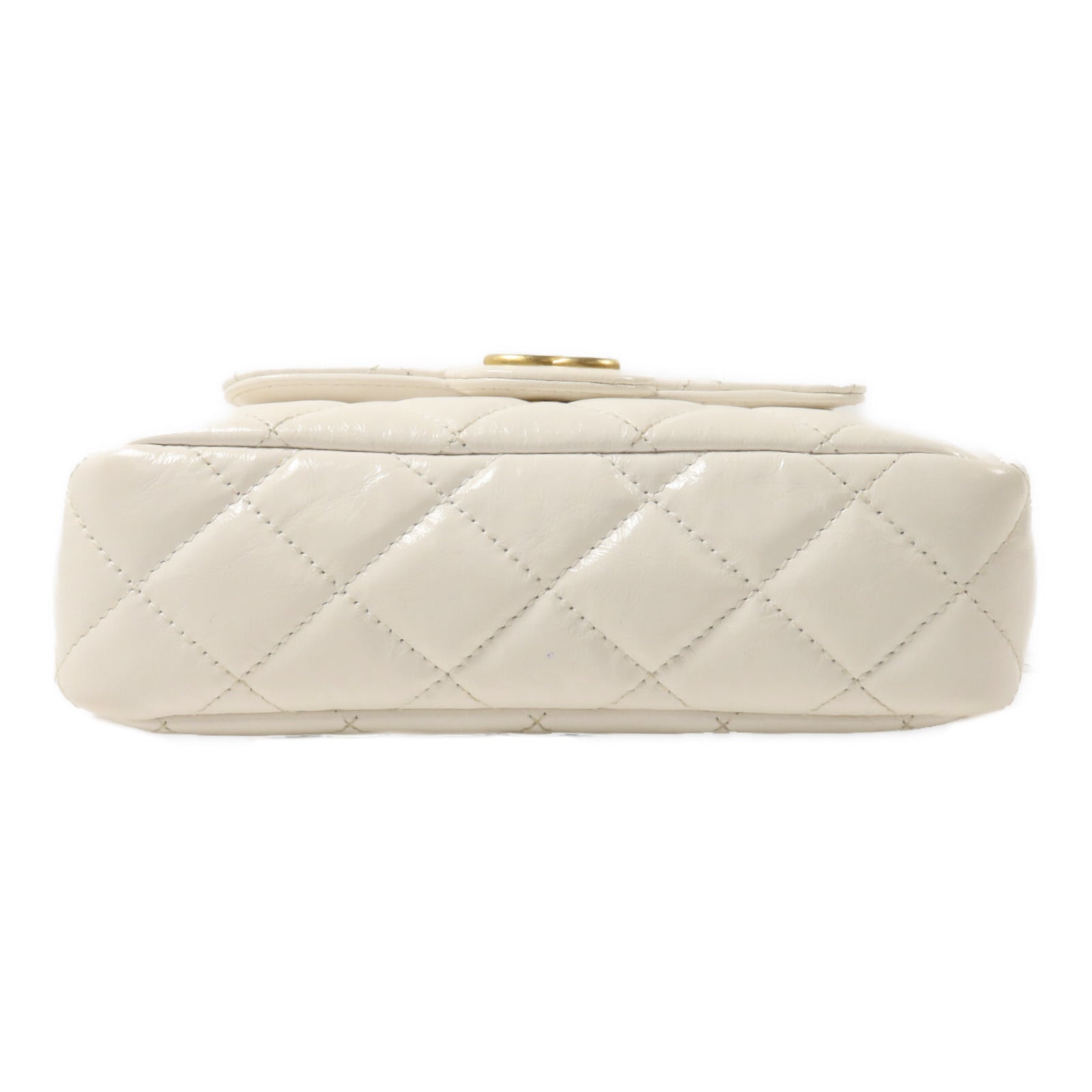 CHANEL 牛皮皮革Wavy CC Hobo鏈帶肩背袋