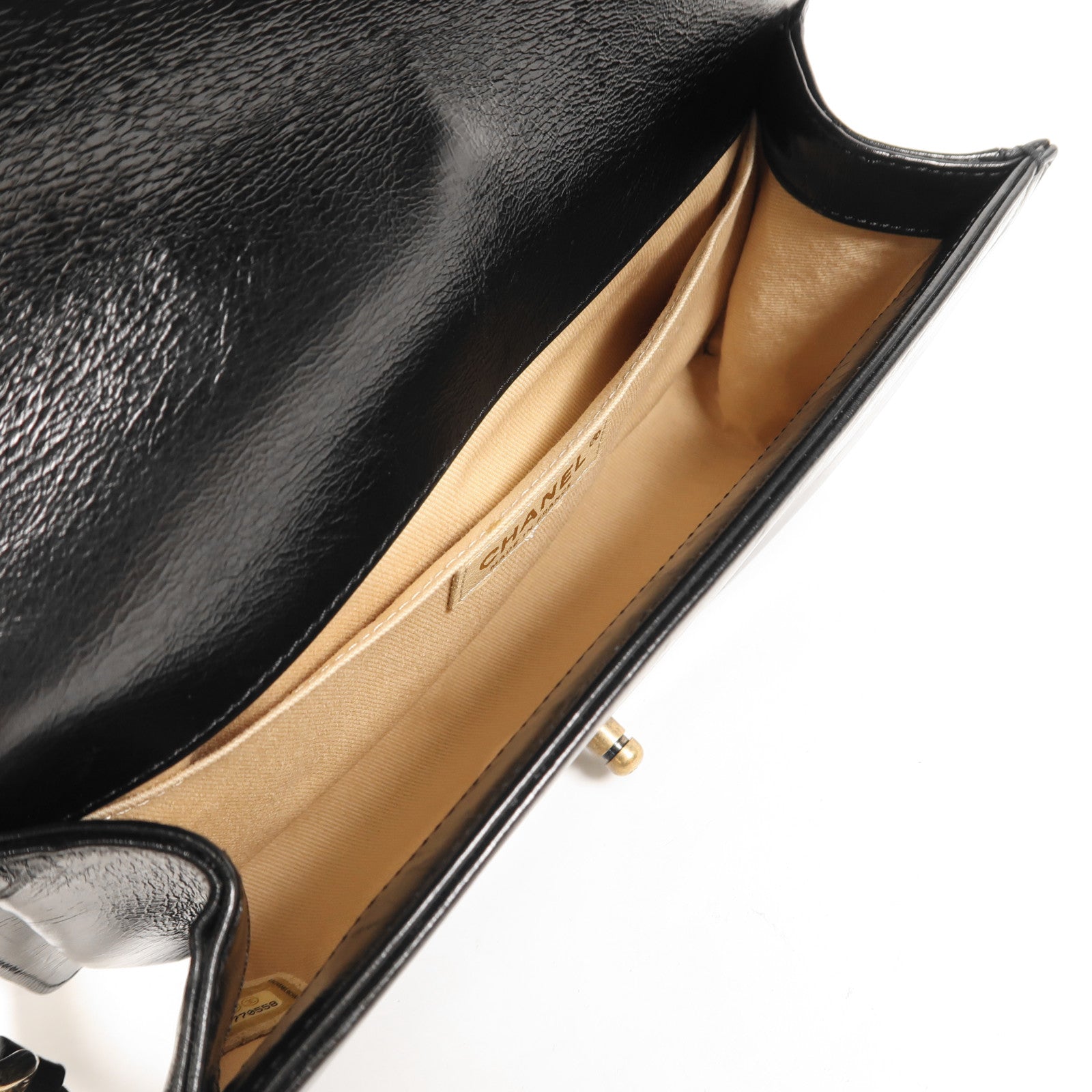 CHANEL 牛皮皮革Boy Chanel金扣肩背袋