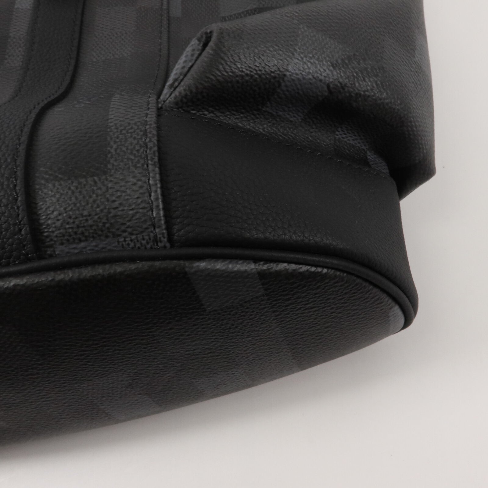 LOUIS VUITTON Damoflage Christopher MM背包