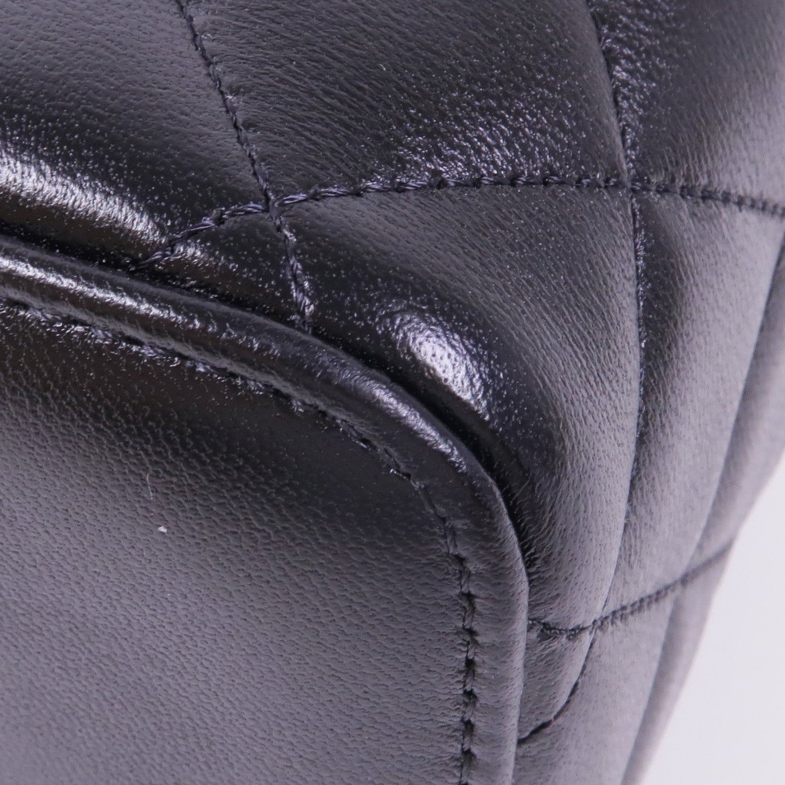 CHANEL 羊皮皮革Vanity Case金扣鏈帶手挽肩背兩用袋