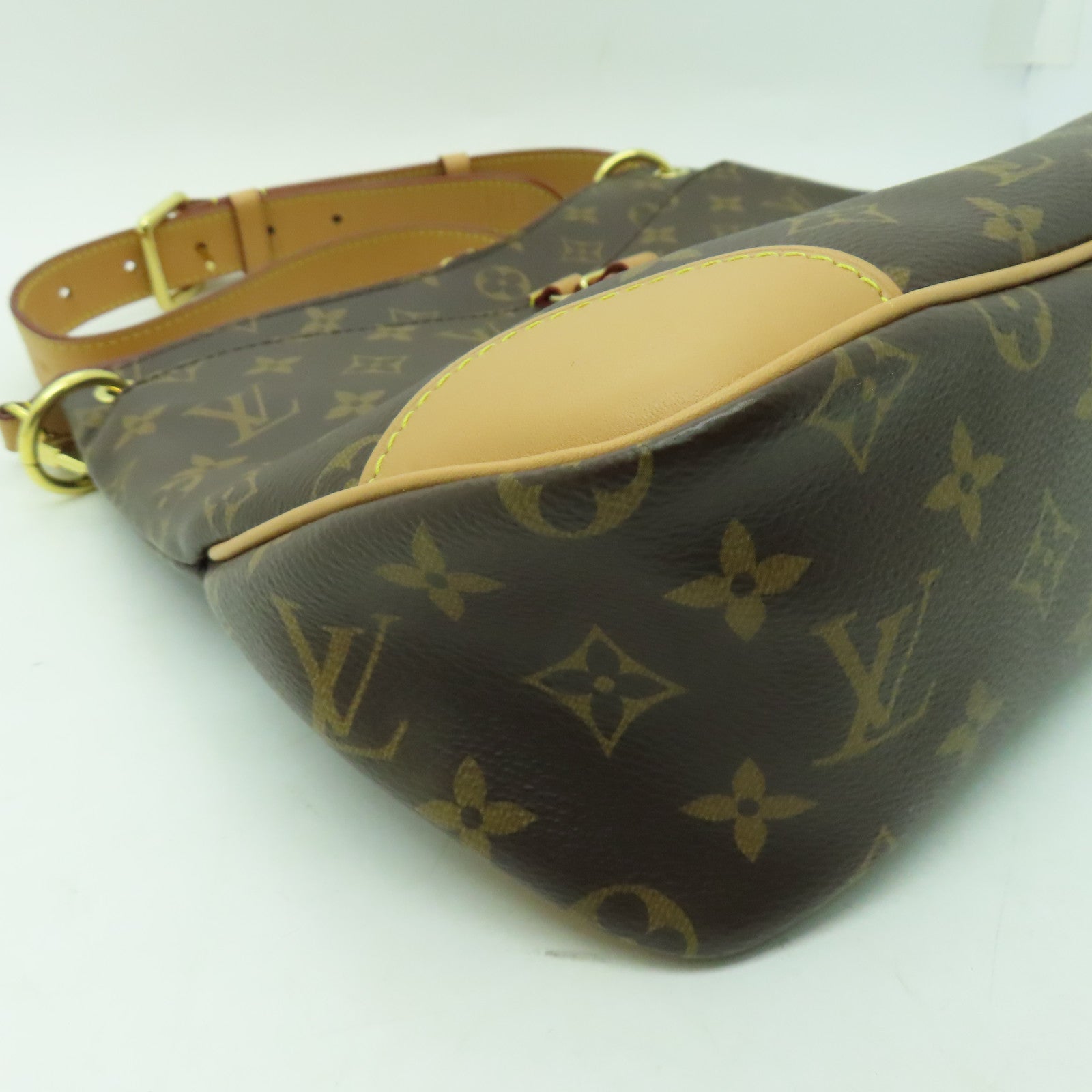 LOUIS VUITTON Monogram Odeon MM金扣肩背袋啡色