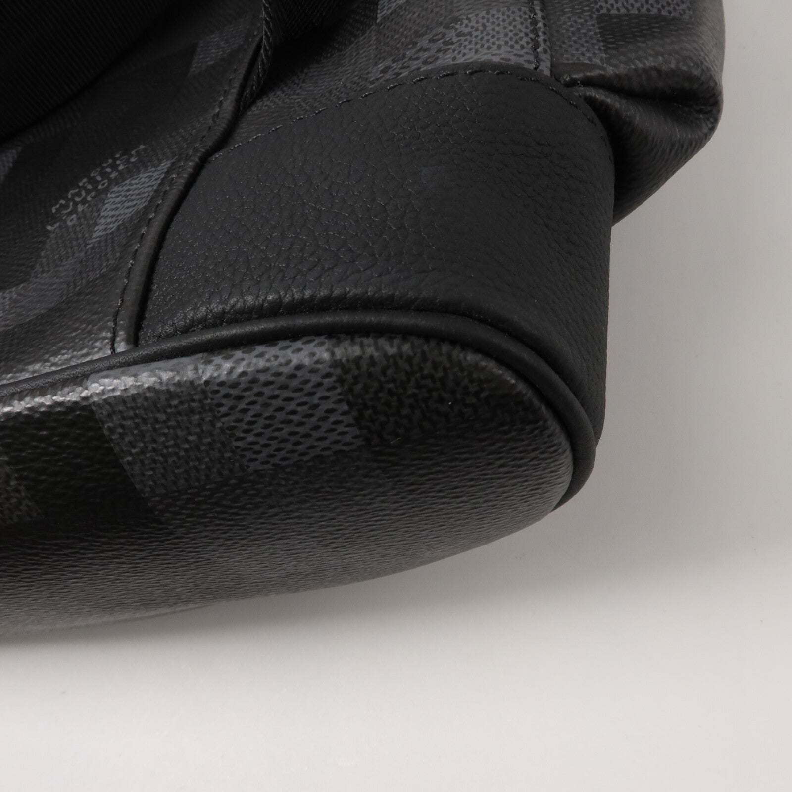 LOUIS VUITTON Damoflage Christopher MM背包