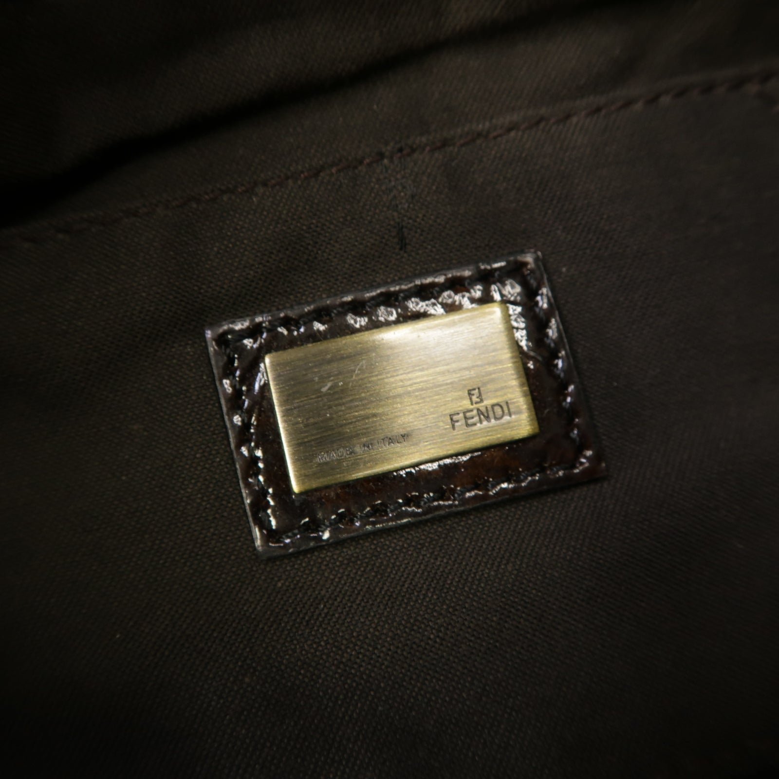 FENDI 帆布Chef Shoulder Bag金扣肩背袋啡色