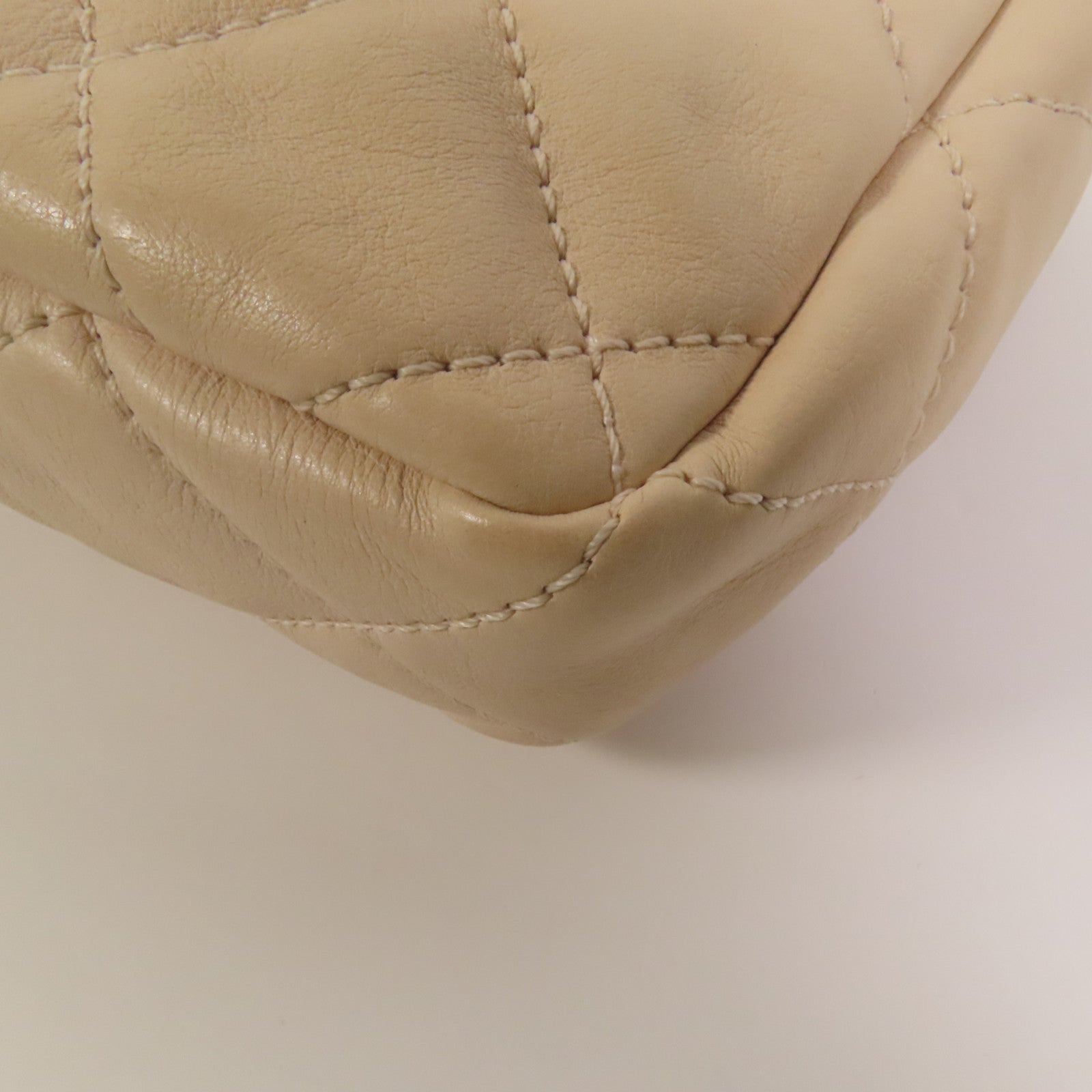 CHANEL 牛皮皮革Chain Shoulder銀扣肩背袋