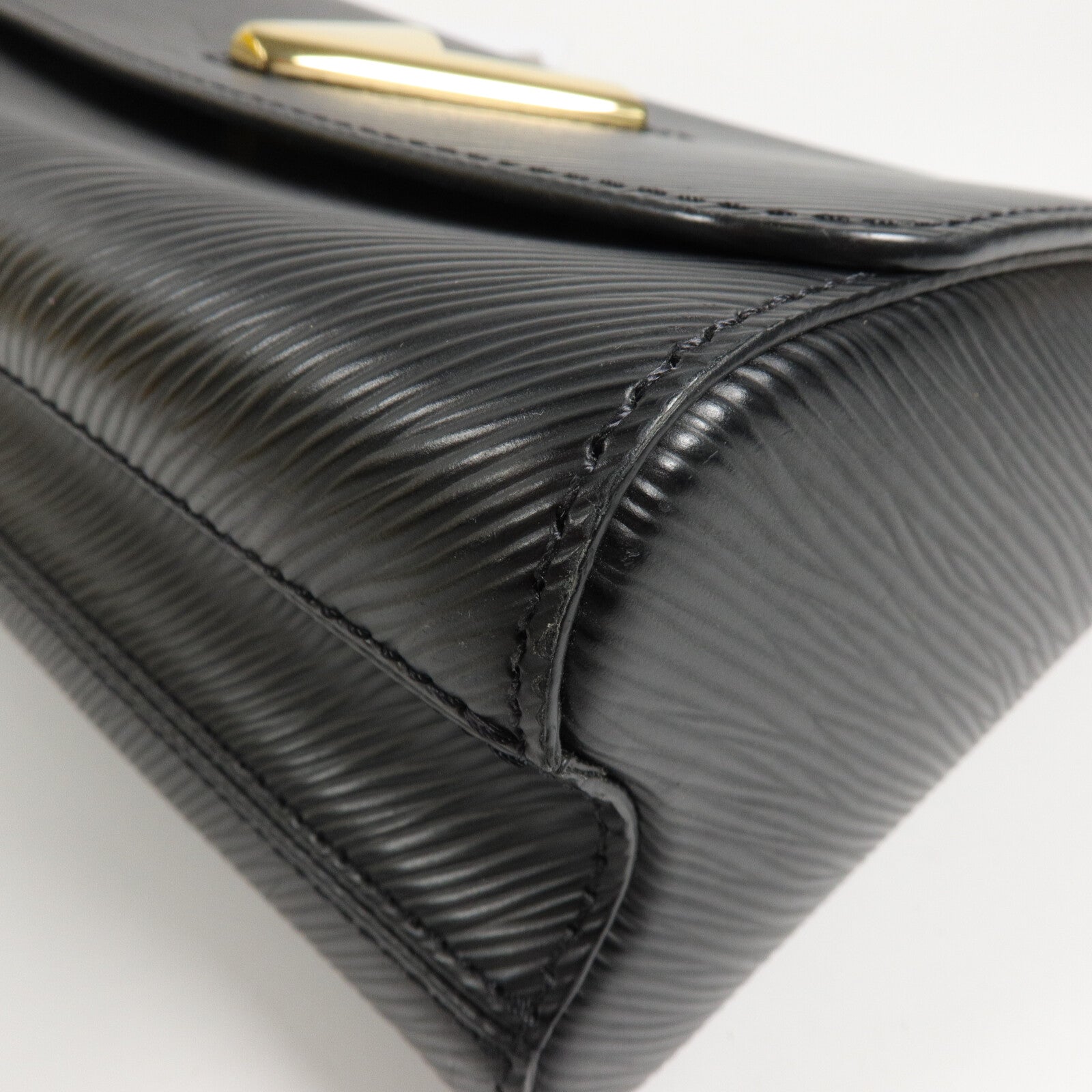 LOUIS VUITTON Epi Twist MM Love Lock手挽肩背兩用袋