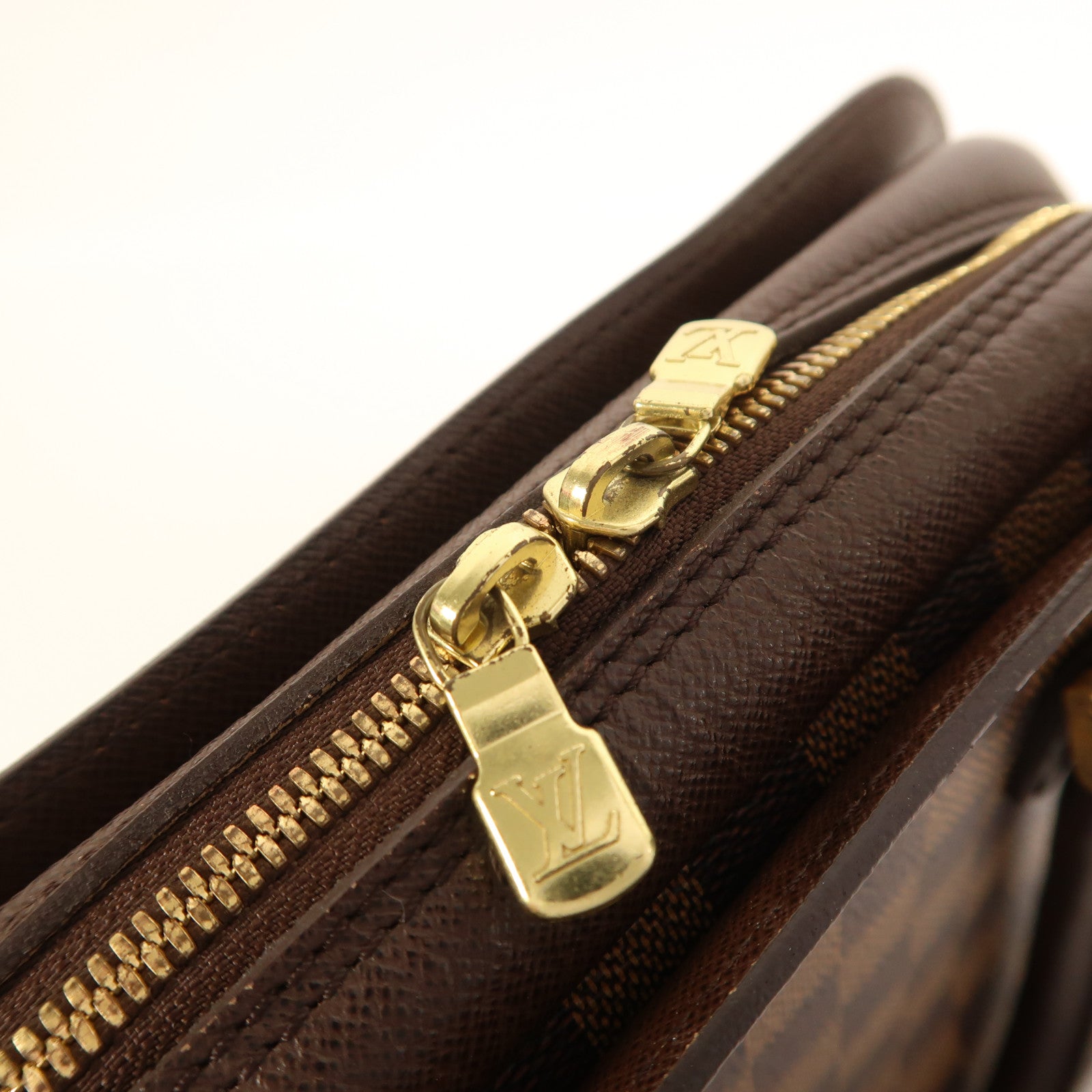 LOUIS VUITTON Damier Triana金扣手挽袋