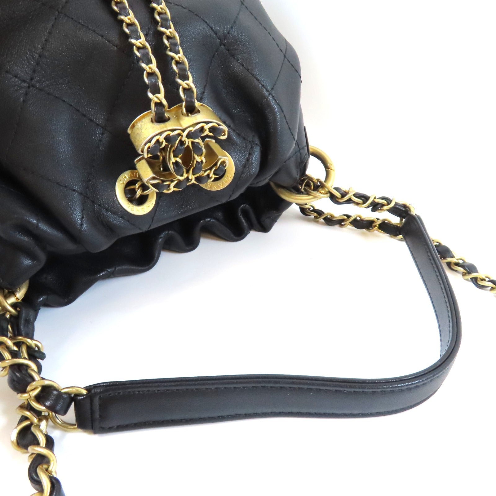 CHANEL 菱格羊皮皮革Bucket Bag金扣手挽肩背兩用袋黑色