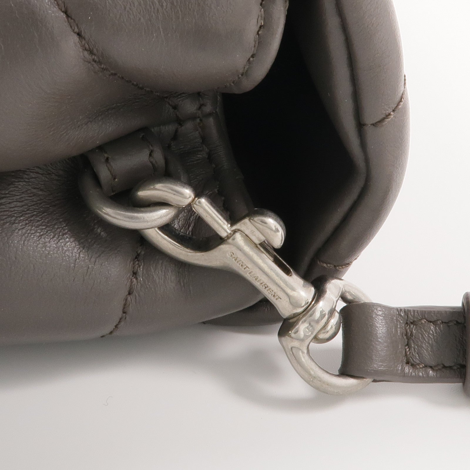 SAINT LAURENT 牛皮皮革Loulou Toy Taupe銀扣肩背袋